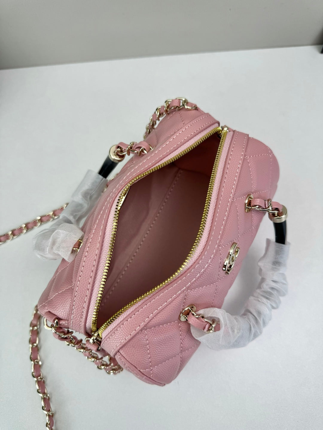 15RC55BDE Stylish leather bag