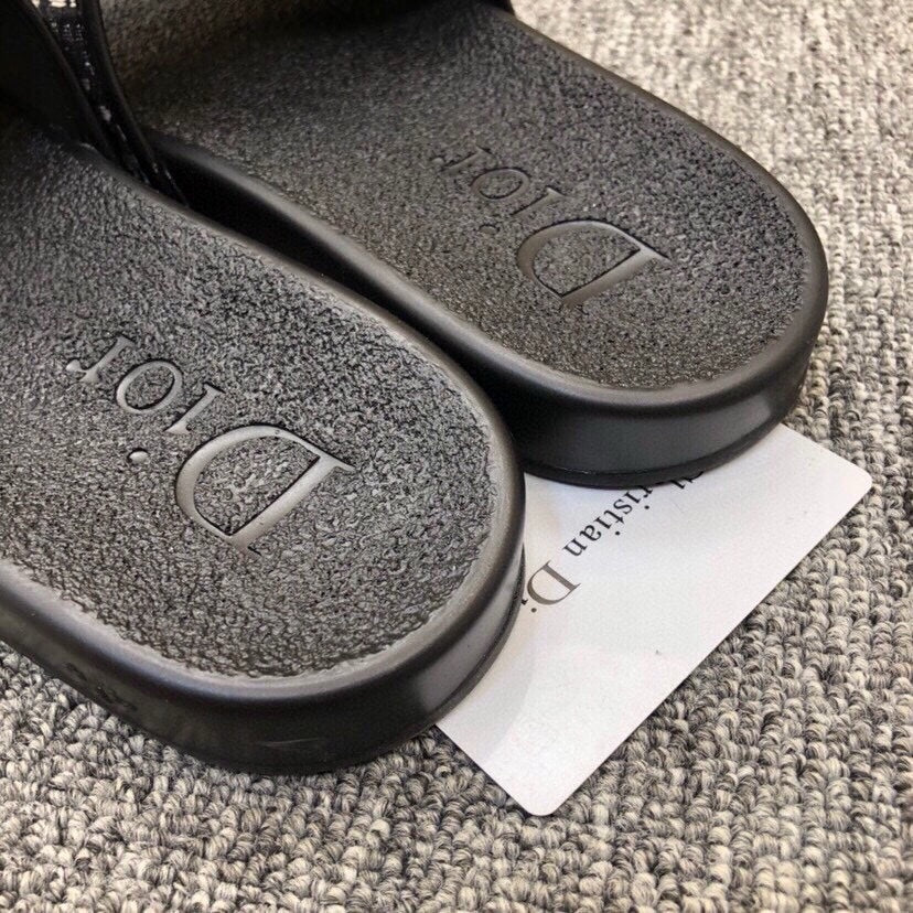 54D50ZDE Stylish slippers