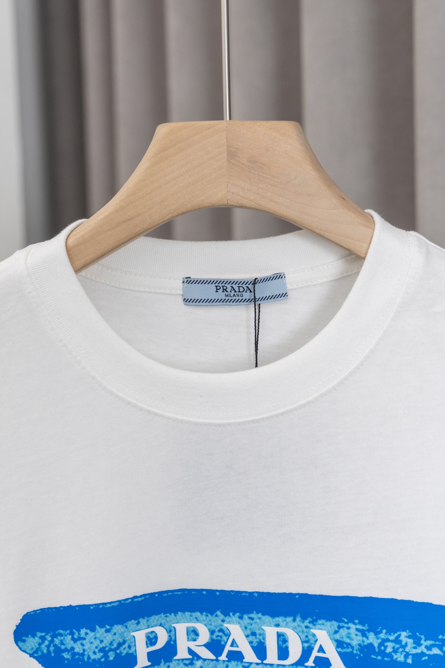 125WP5UDE Stylish T-shirts