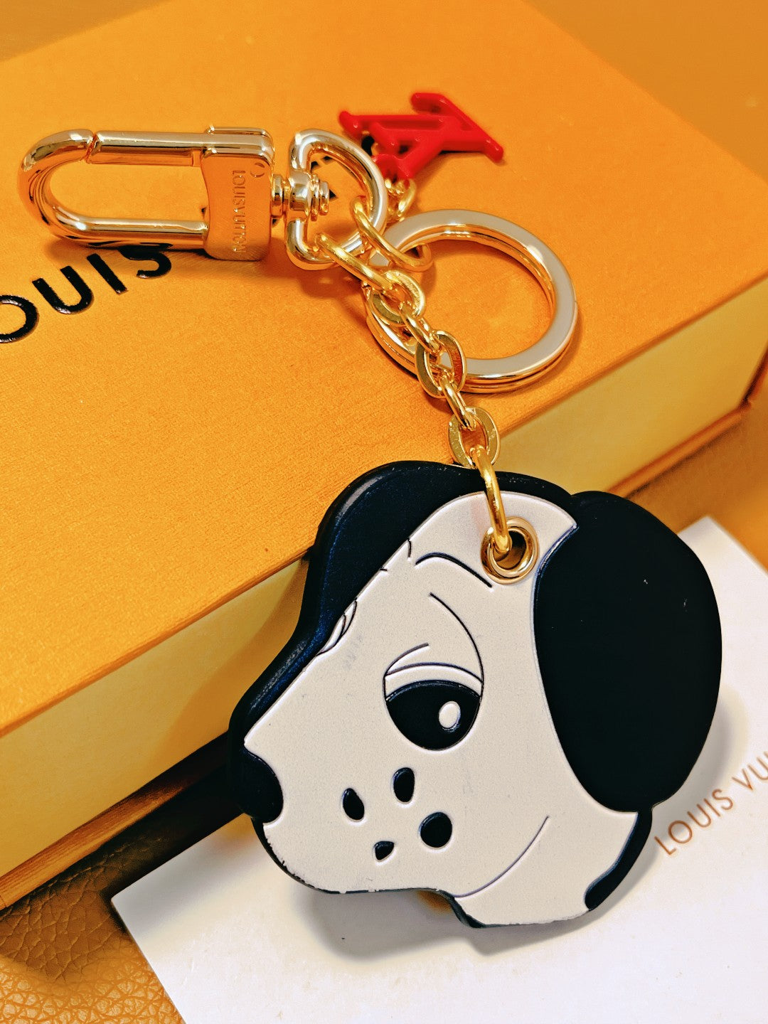 14E40ADE Stylish key closure