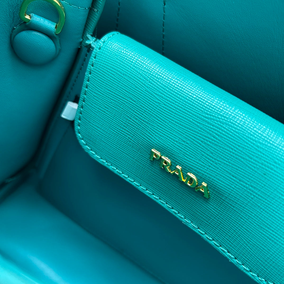 1XPD115BDE Stylish leather bag