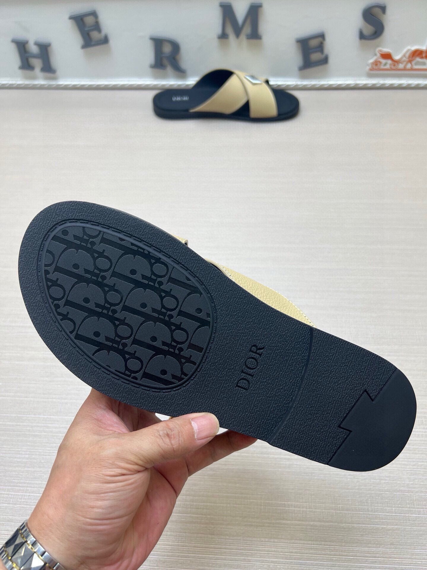 535ZD307ZDE Stylish Slippers