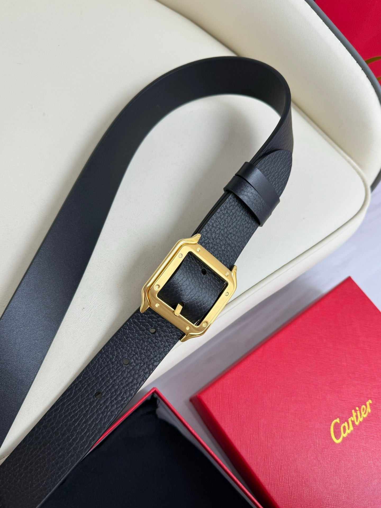 1WK174PDE Stylish High quality belt With full package
