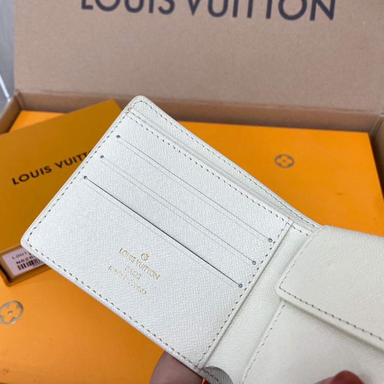 3E06BDE Stylish leather wallets