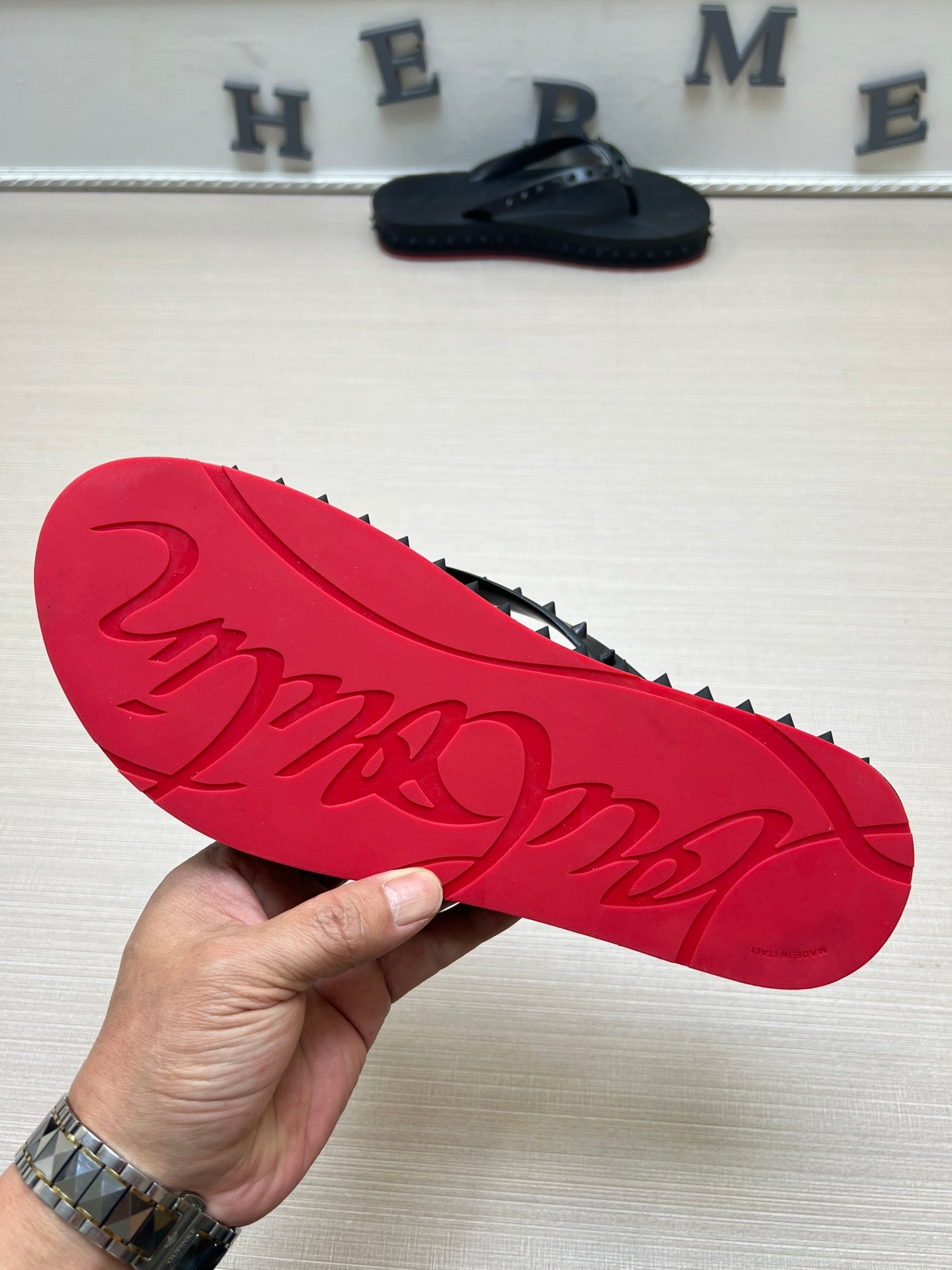 54A106ZDE Stylish slippers