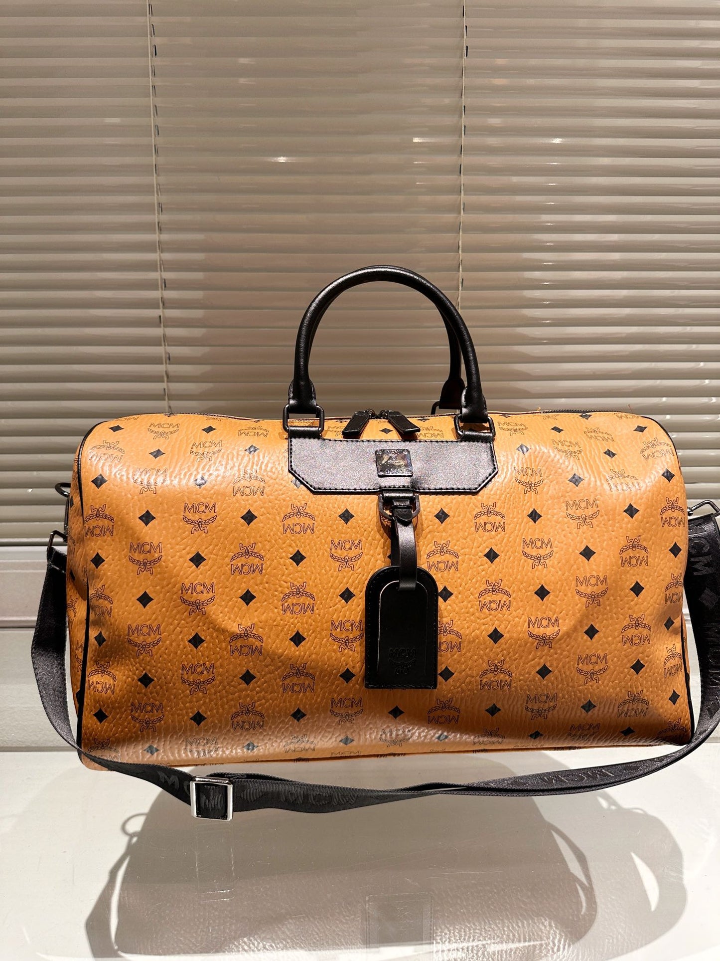6XM198BDE Stylish leather bag