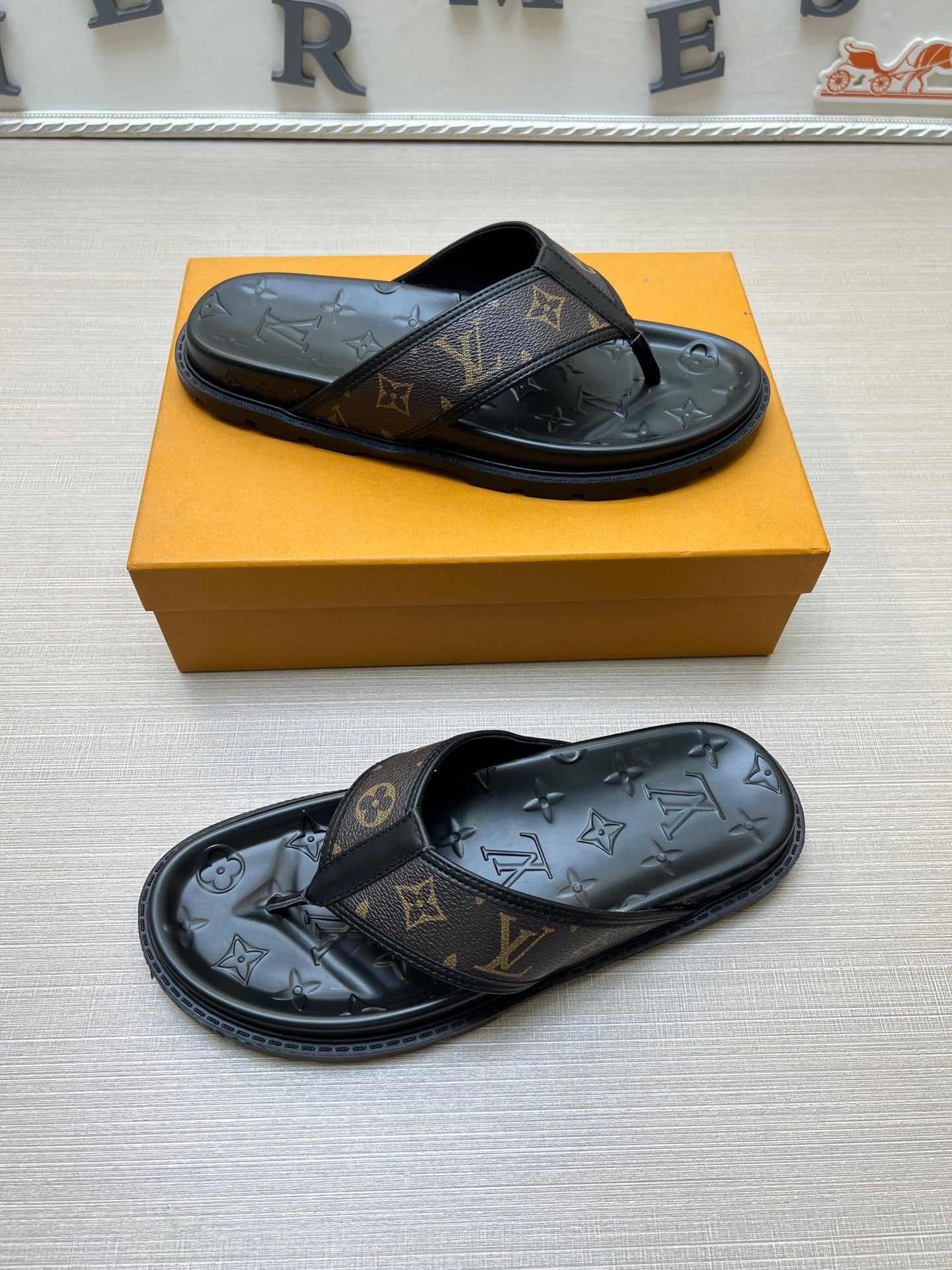 535ZE303ZDE Stylish Slippers