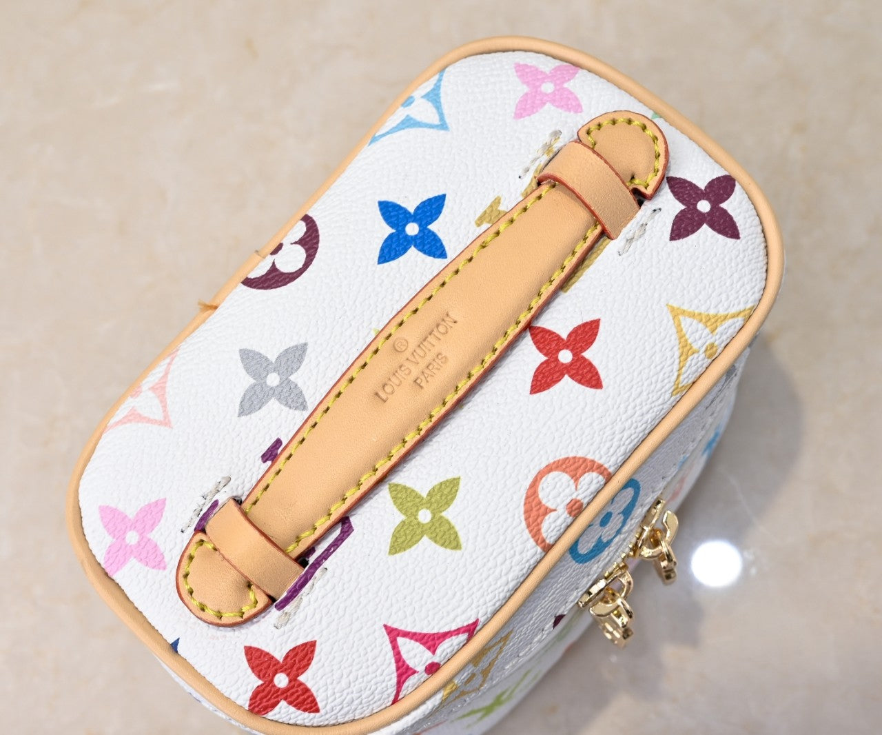15XE11BDE Stylish leather bag