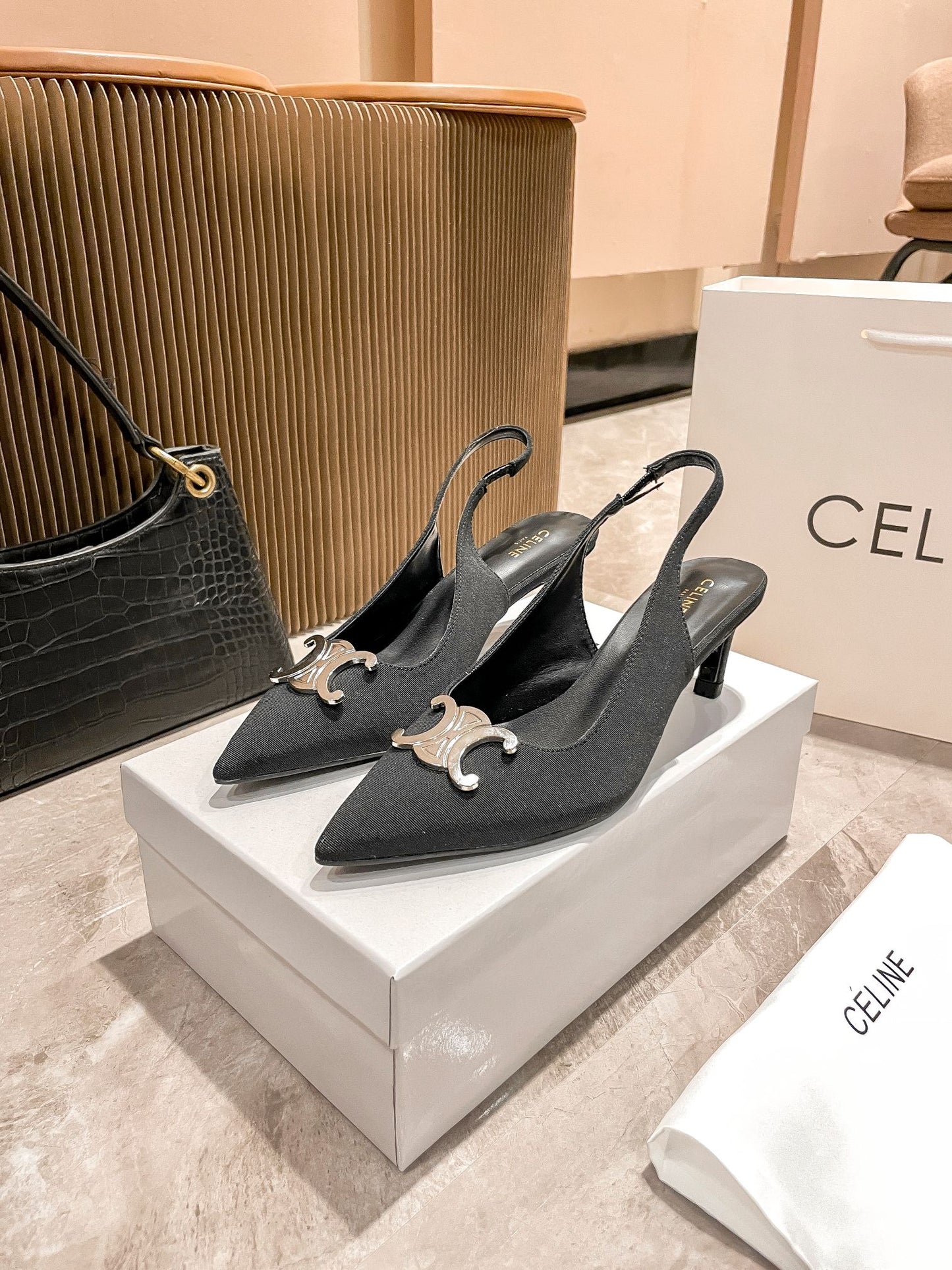 14CL87ZDE Stylish High heels Heel height 5cm