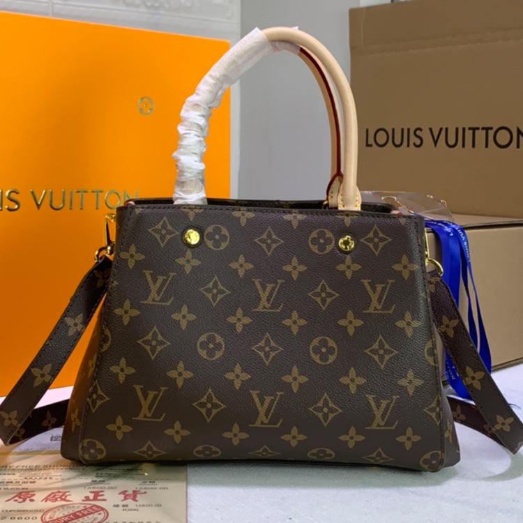 AE35BDE Stylish leather bag