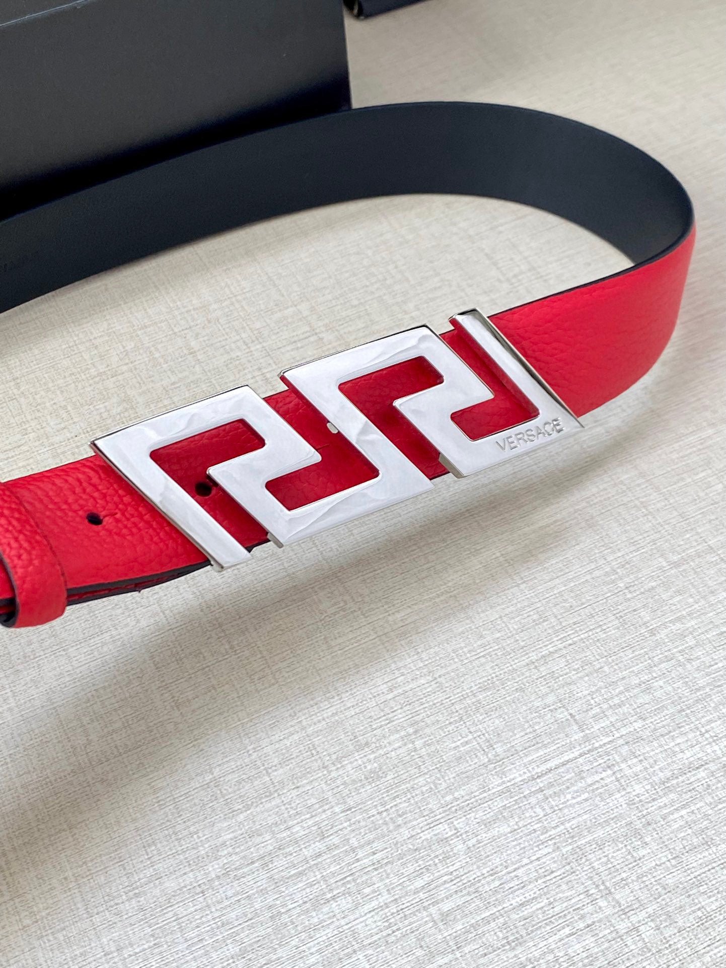 1WV166PDE Stylish High quality belt With full package