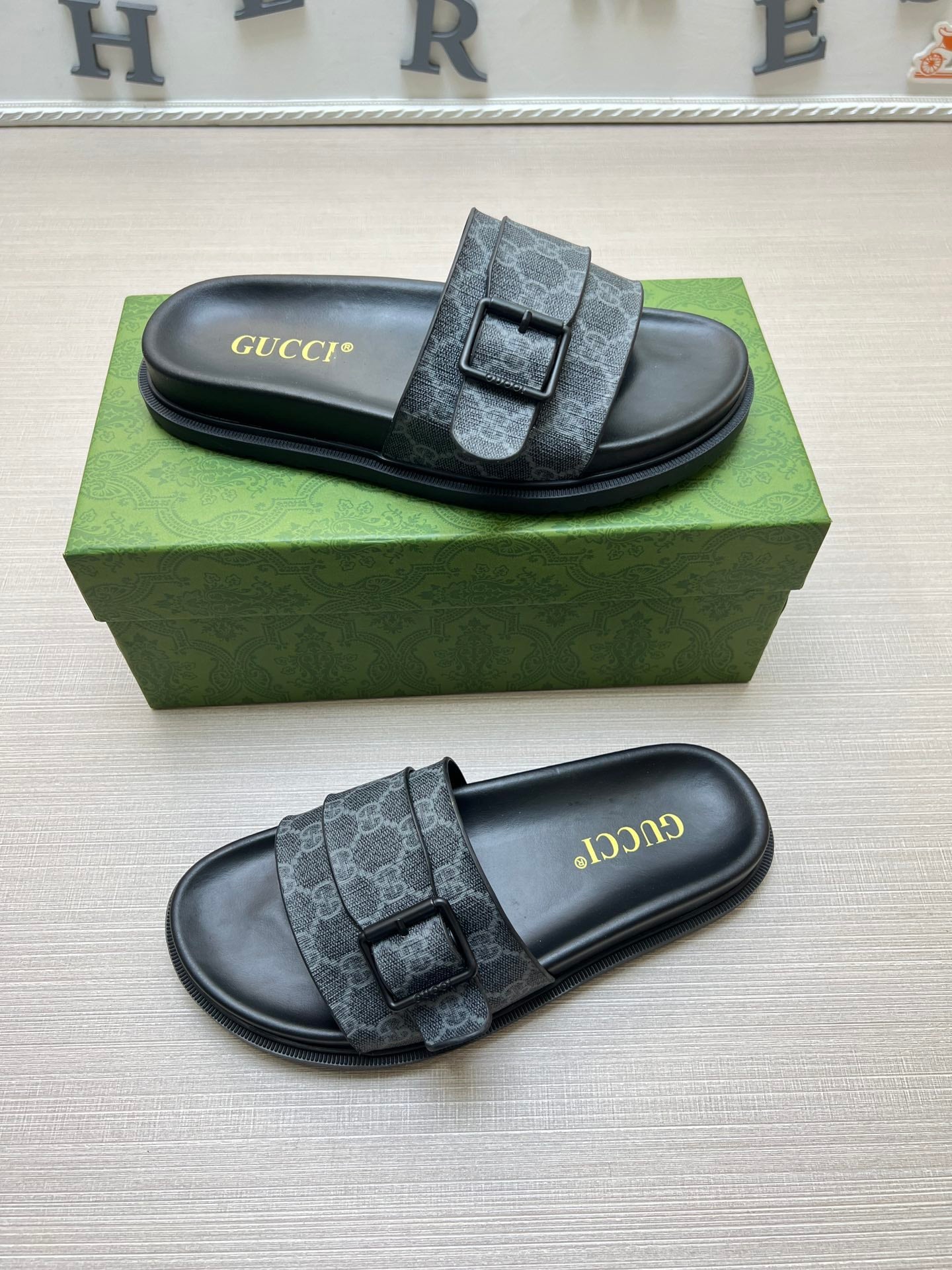 54B92ZDE Stylish slippers