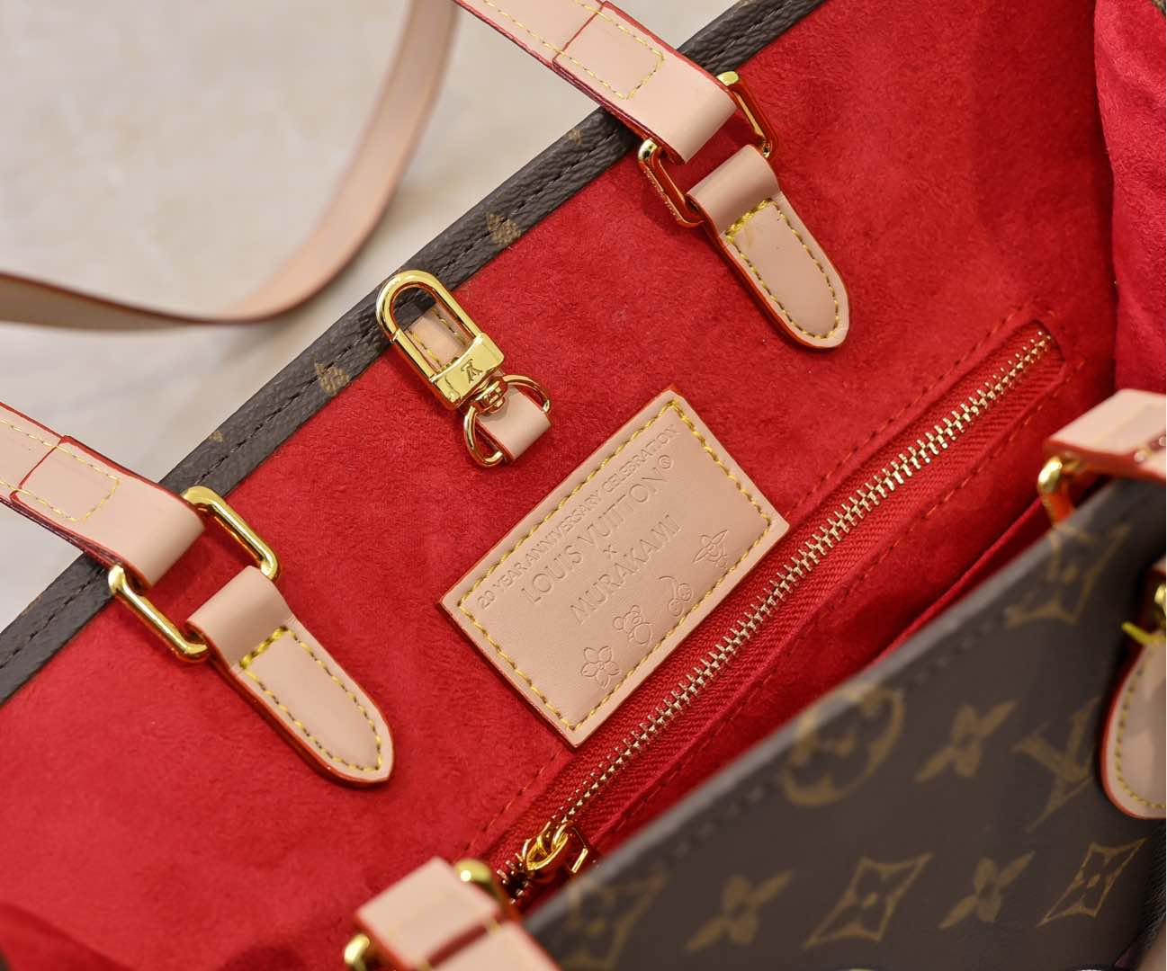 2WE41BDE Stylish leather bag