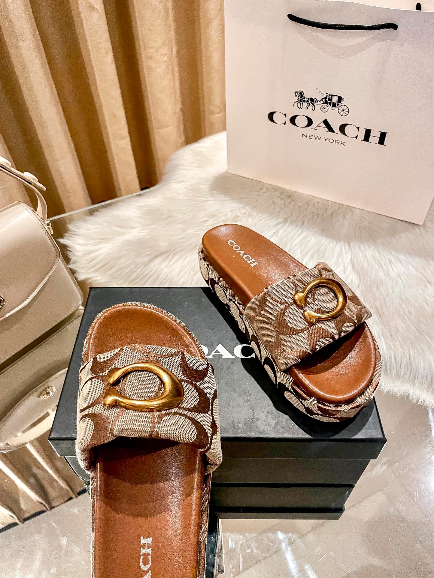 14A173ZDE Stylish Slippers