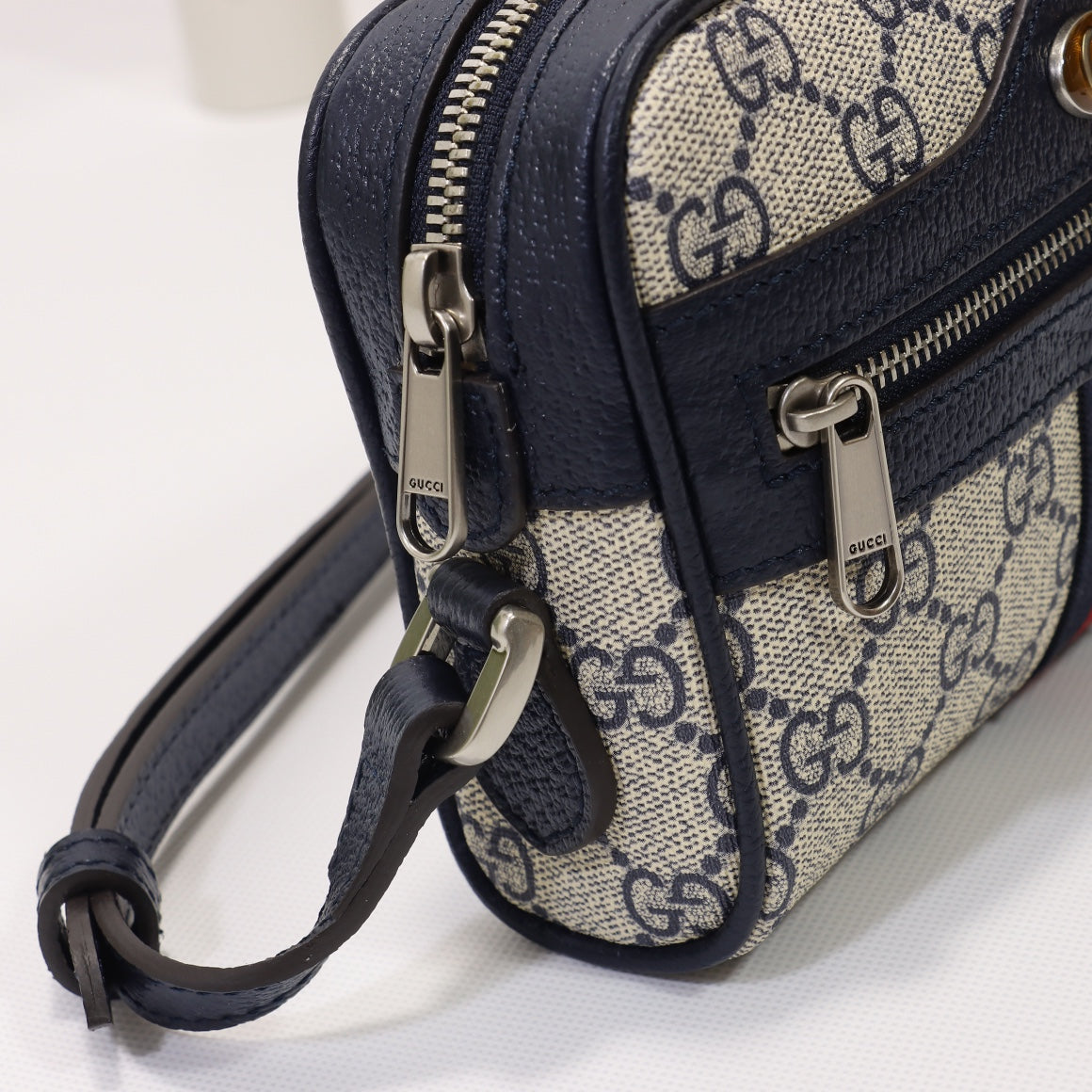 XB18BDE Stylish leather bag