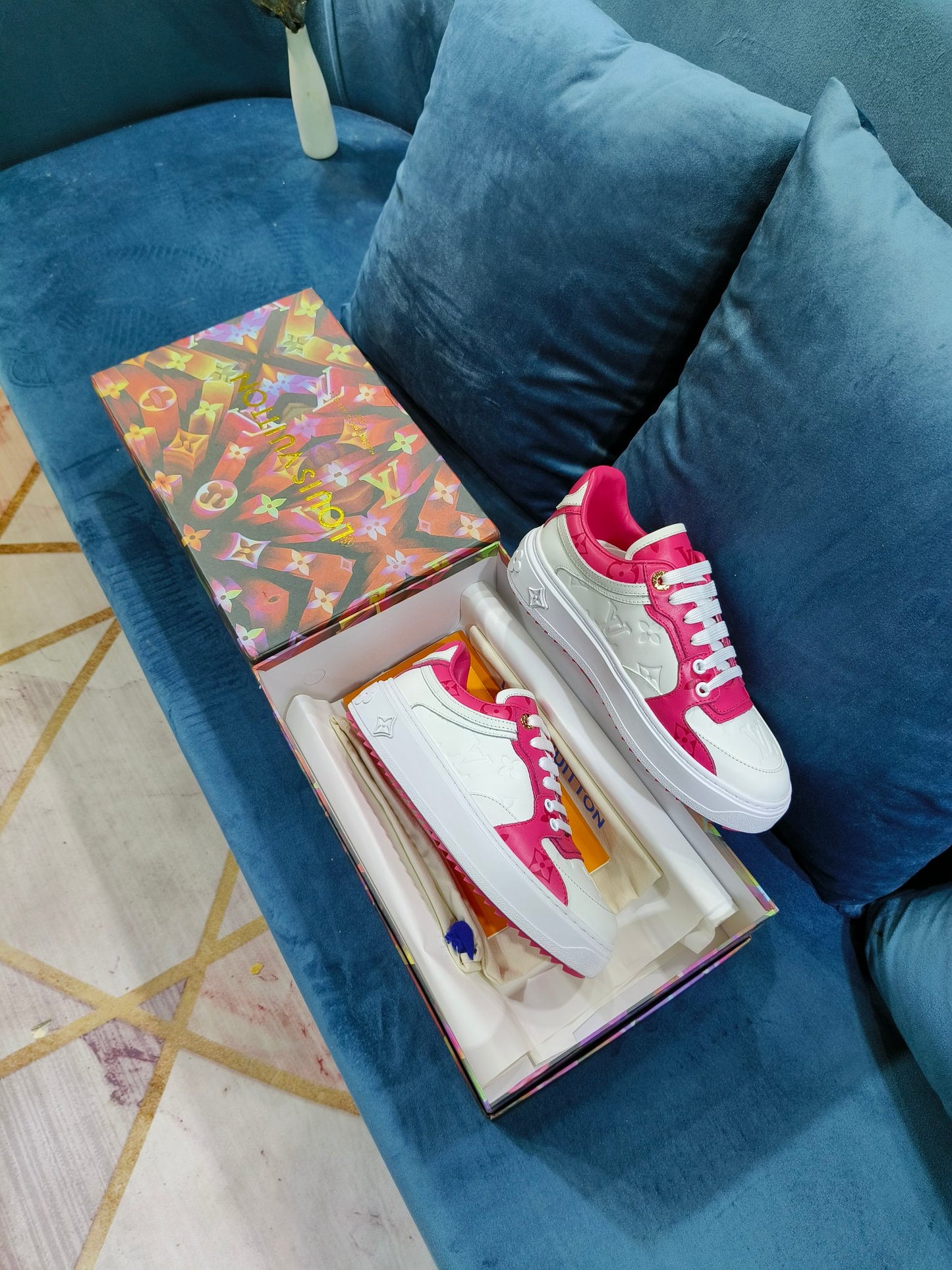 2YE45ZDE Stylish Sneakers