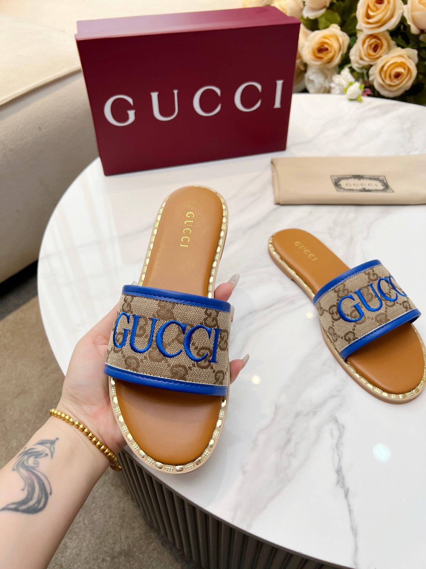 255QB29ZDE Stylish leather Slippers