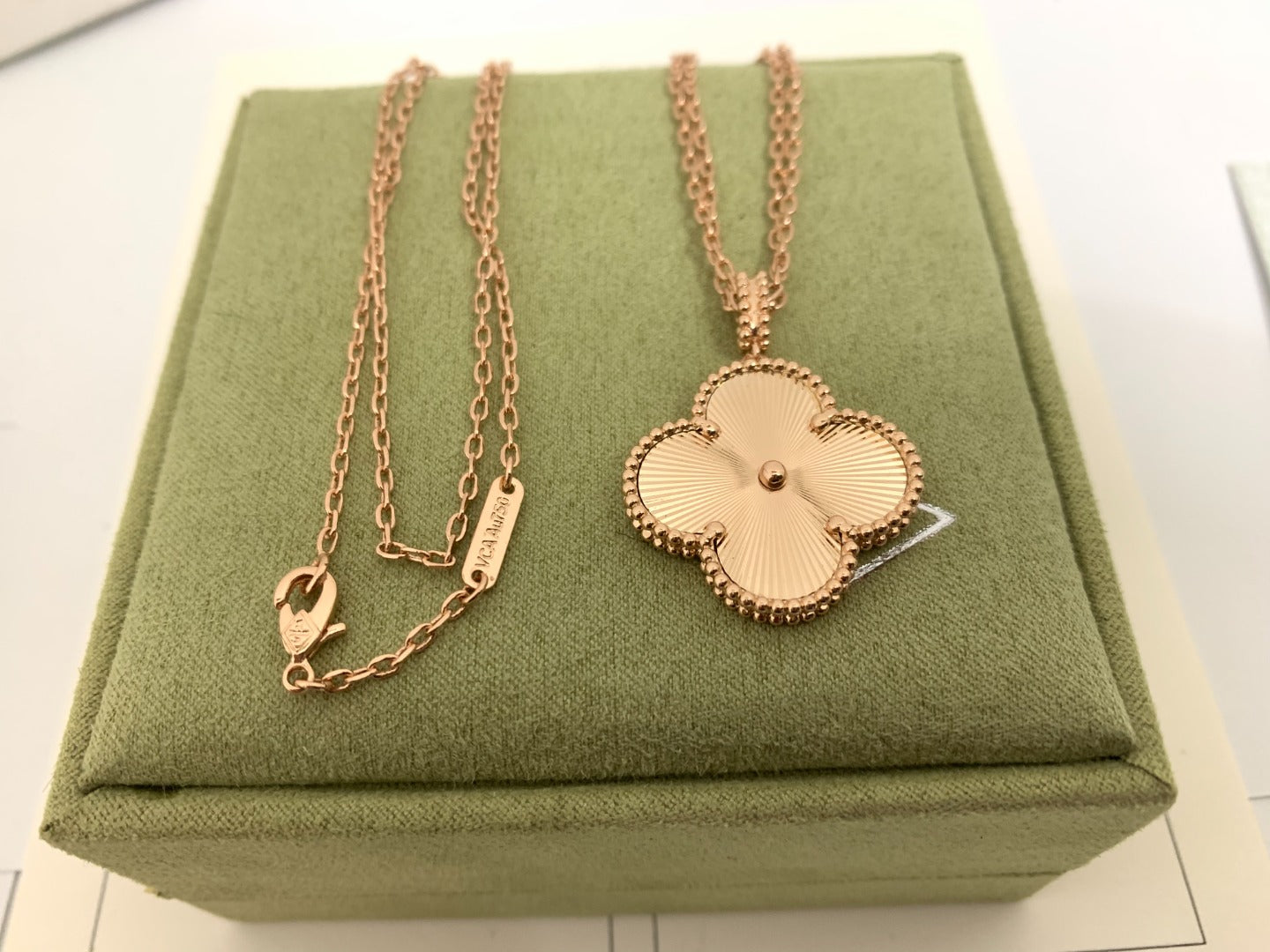 5XVA183XDE Stylish Big flower necklace