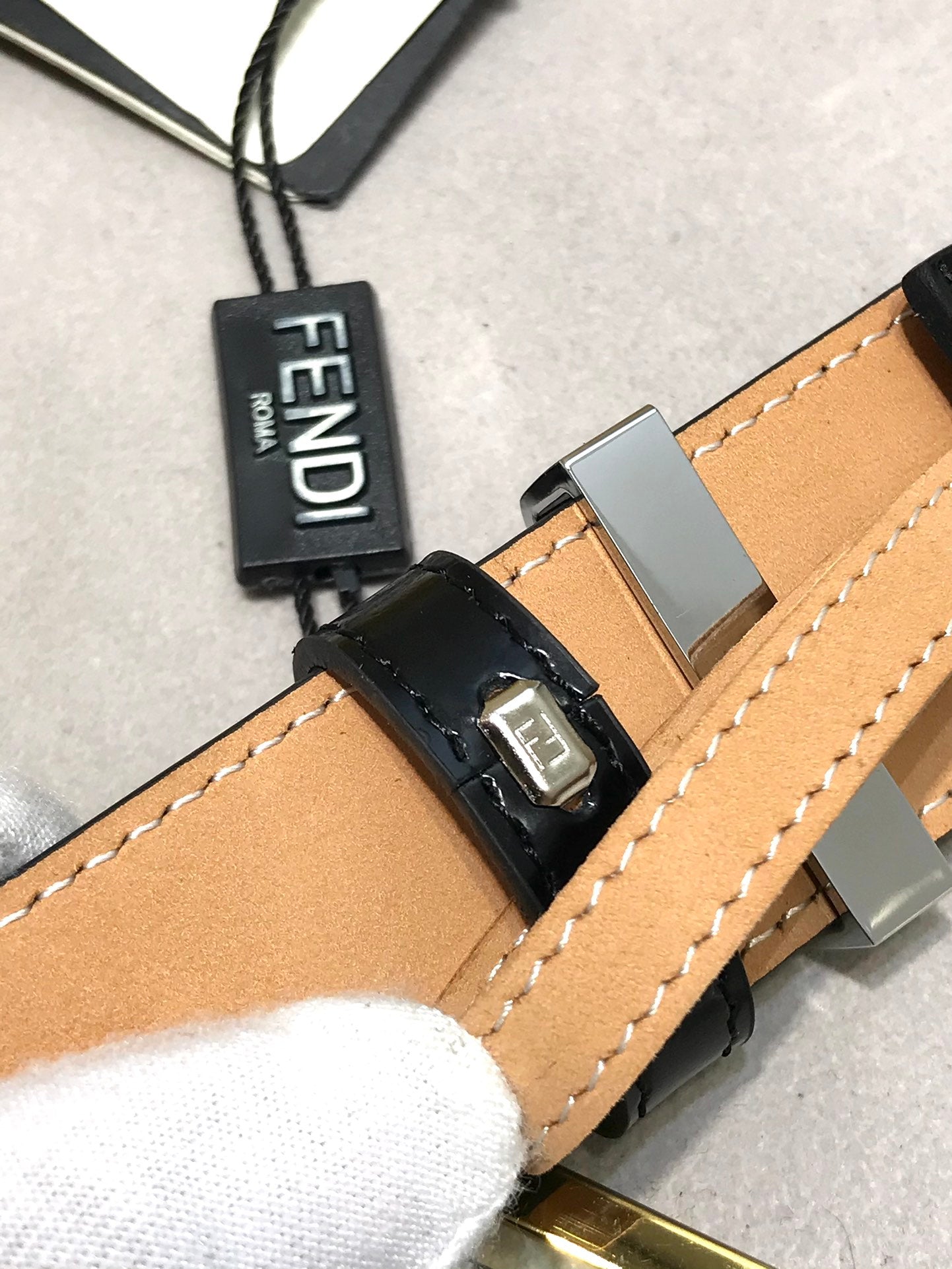 14F93PDE Stylish High quality belt With full package