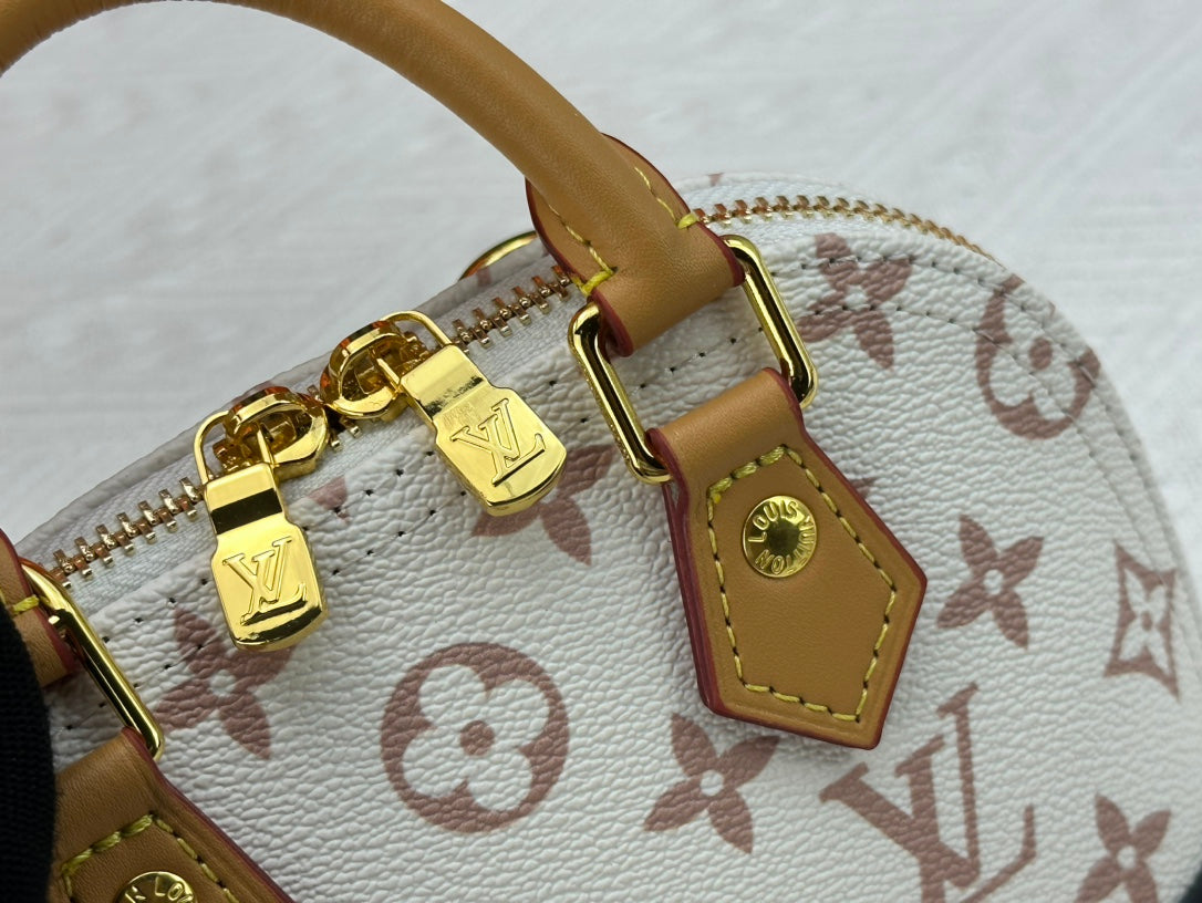 155XE20BDE Stylish leather bag