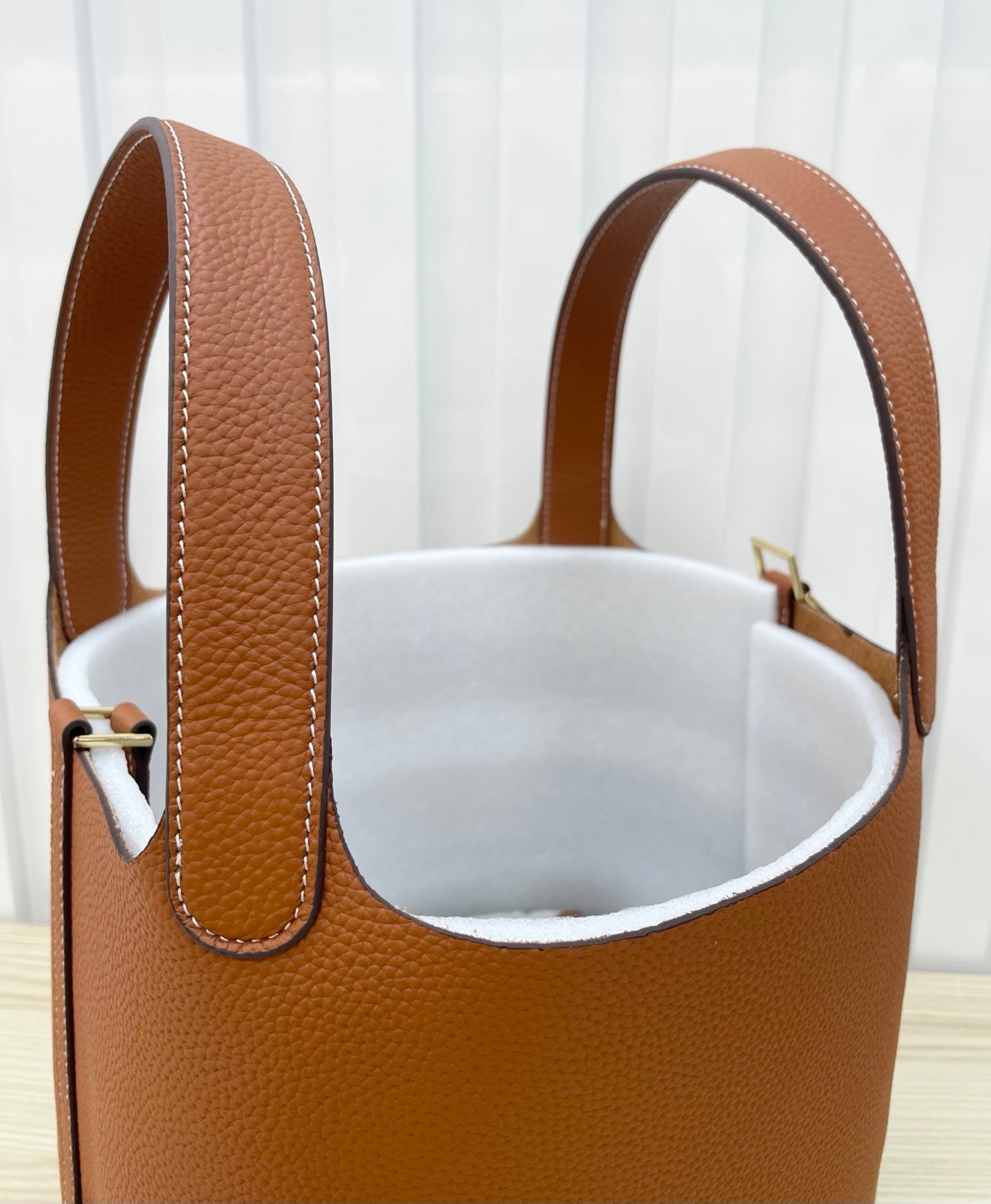 15RH6BDE Stylish leather bag