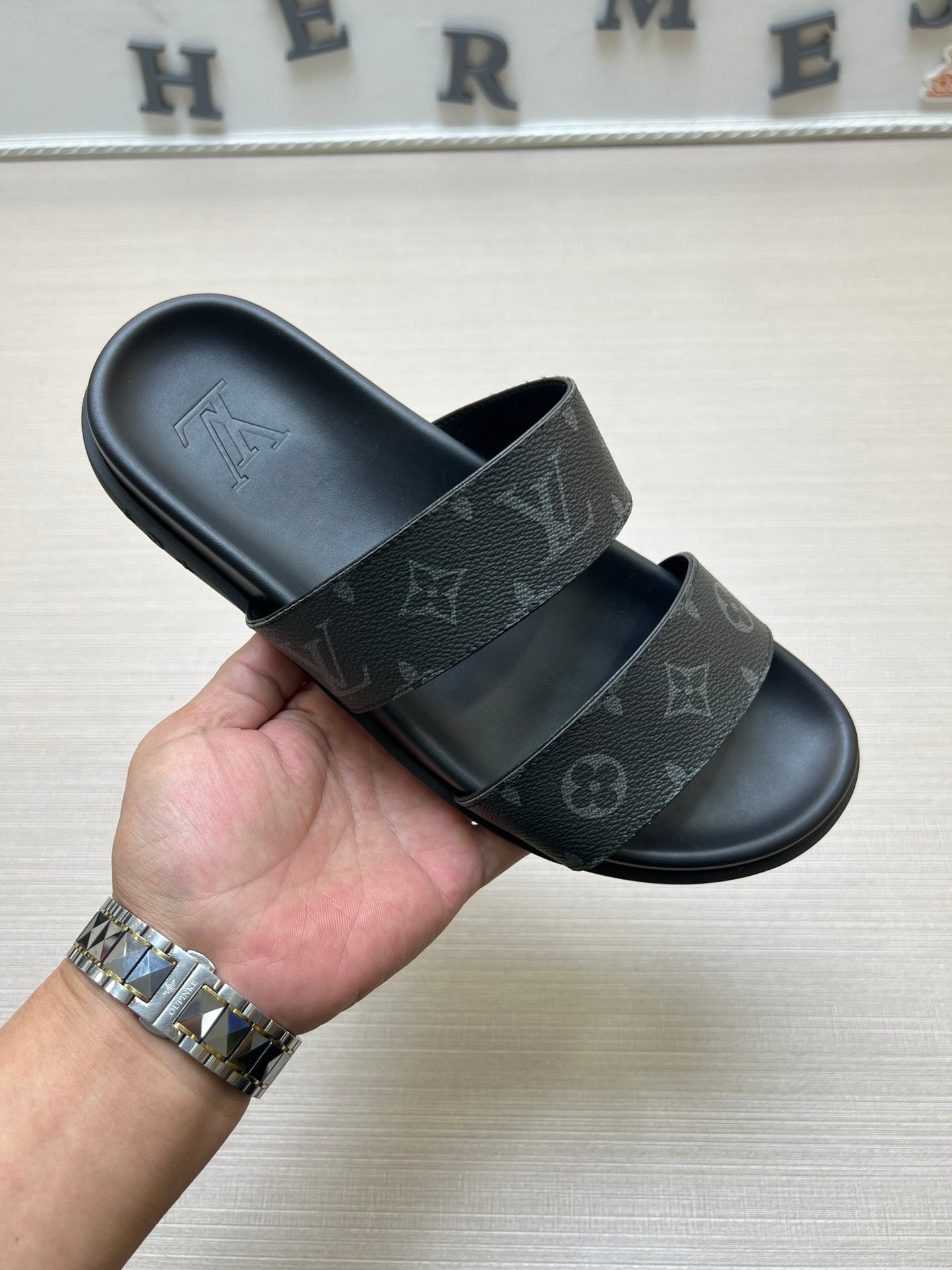54E56ZDE Stylish slippers