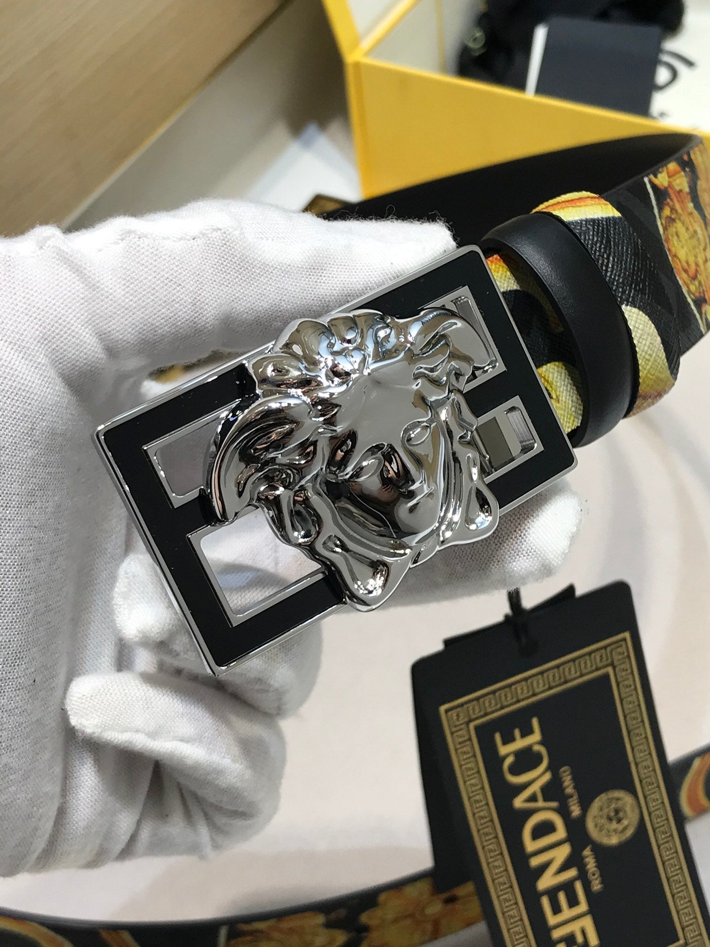 14V82PDE Stylish High quality belt With full package