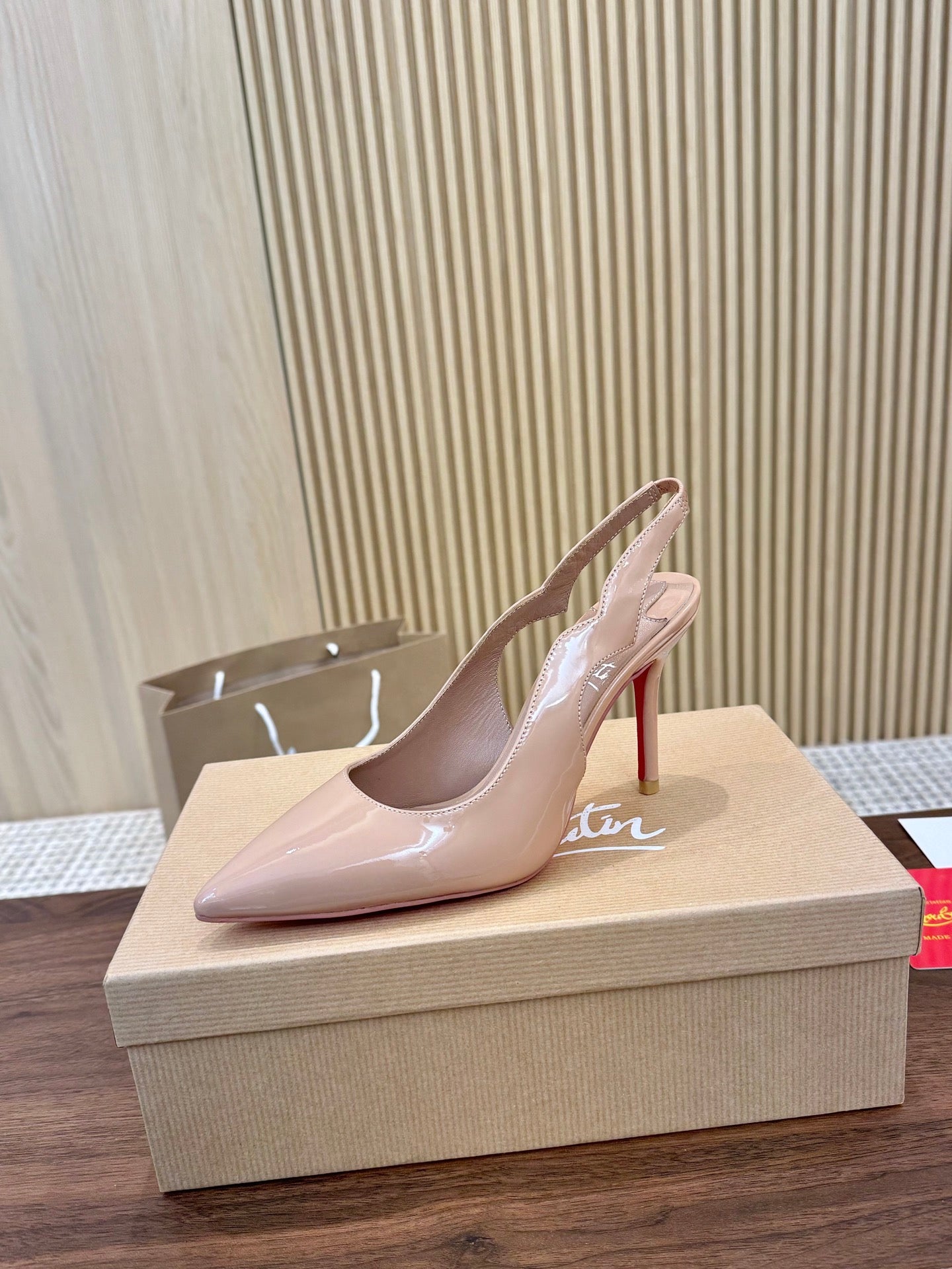 275NA5ZDE Stylish leather High heels
