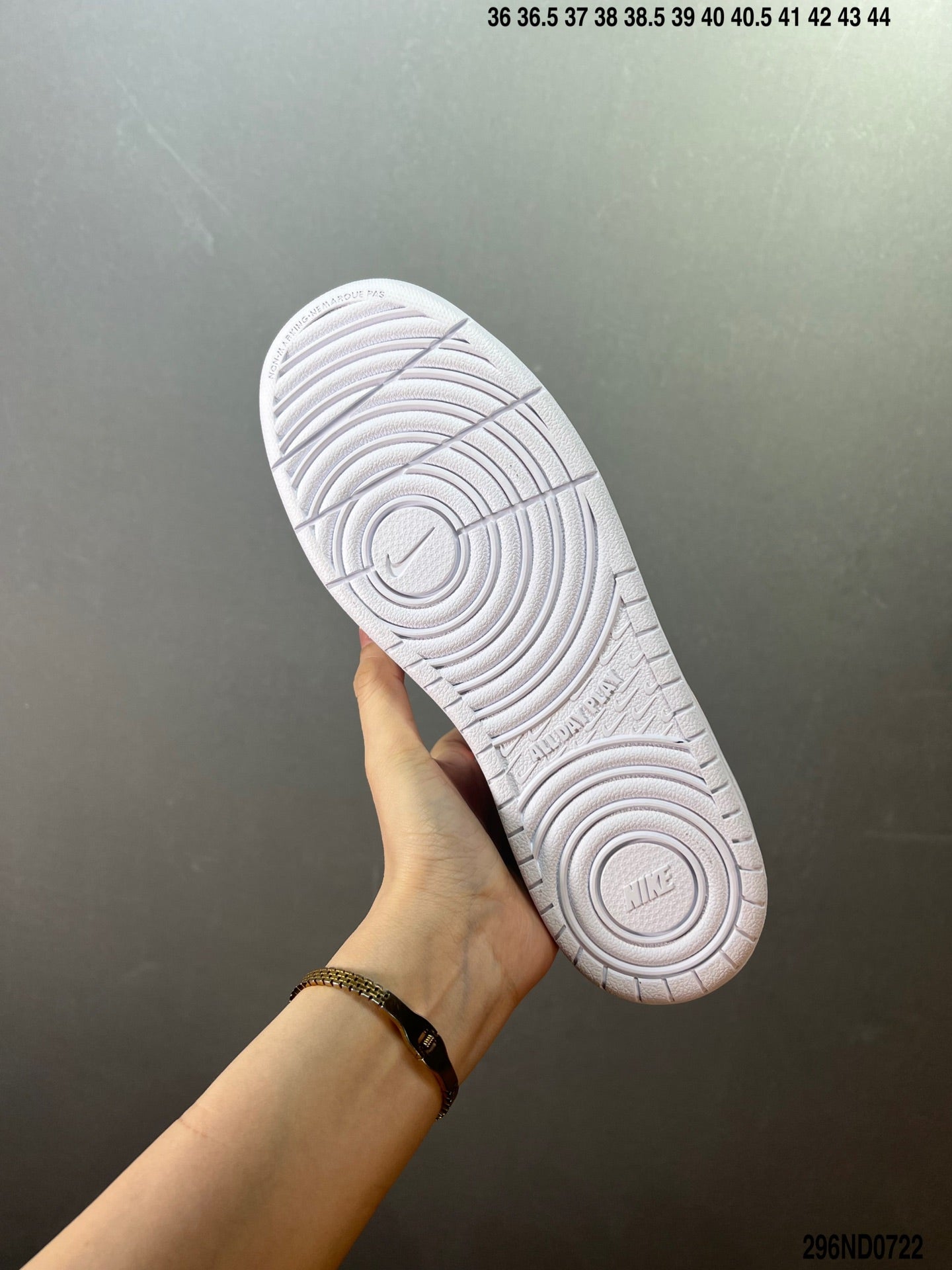 4YN38ZDE Stylish Sneakers (No Box, August-October Big Sale)