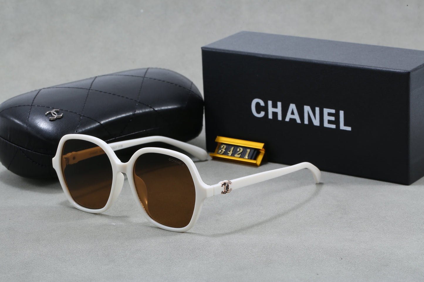 385RC40TDE Stylish Sunglasses