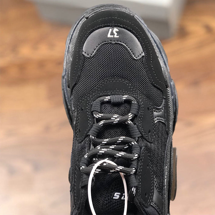 2J5ZDE Stylish Sneakers