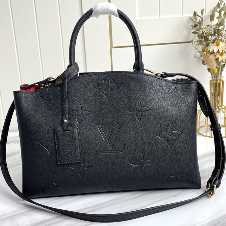 1E059BDE Stylish leather bag
