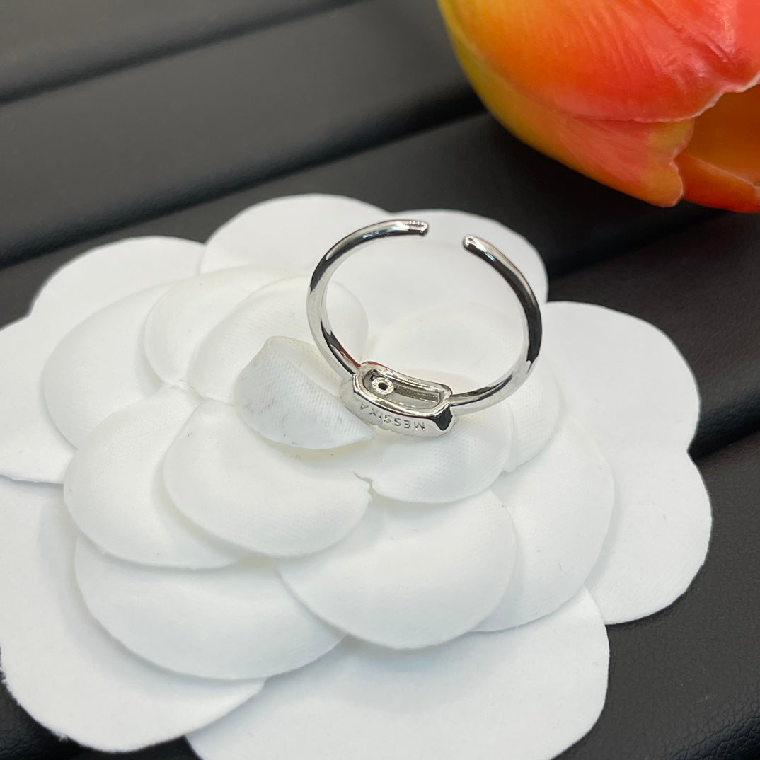 14A760JDE Stylish rings