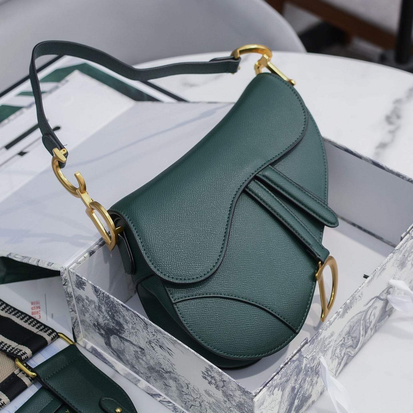 5E15BDE Stylish leather bag