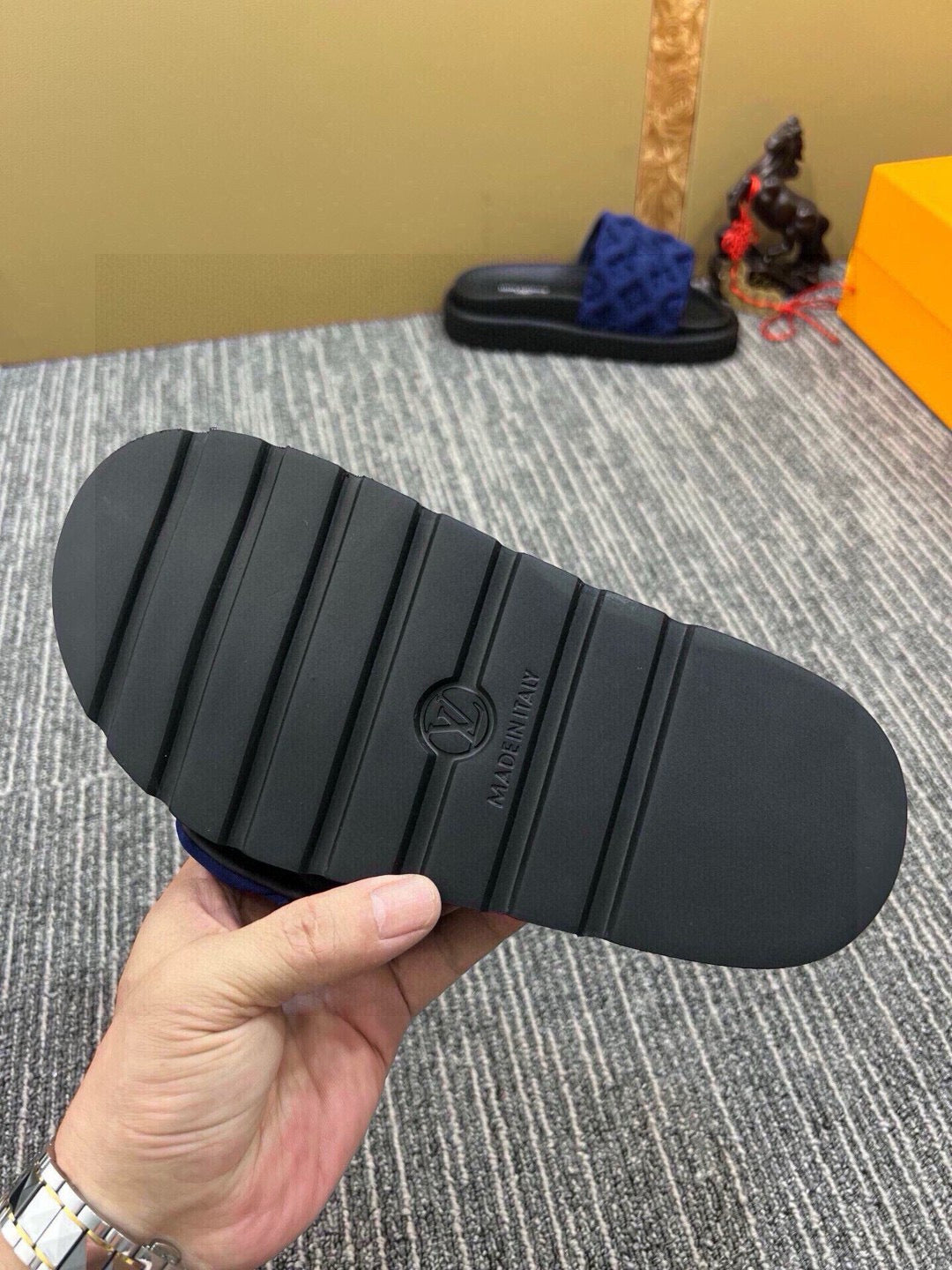 5QE13ZDE Stylish Slippers