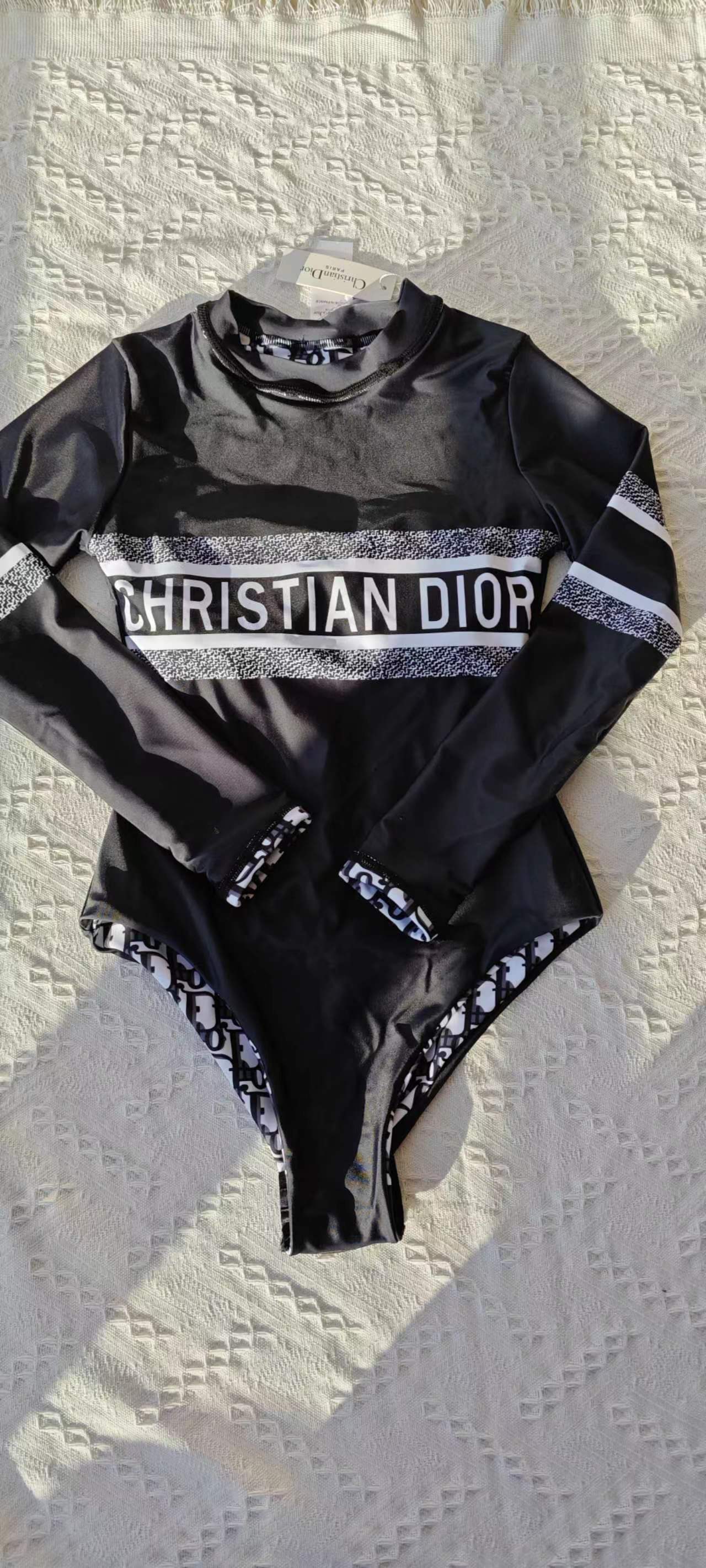 14D97YDE Stylish Long sleeve swimsuit