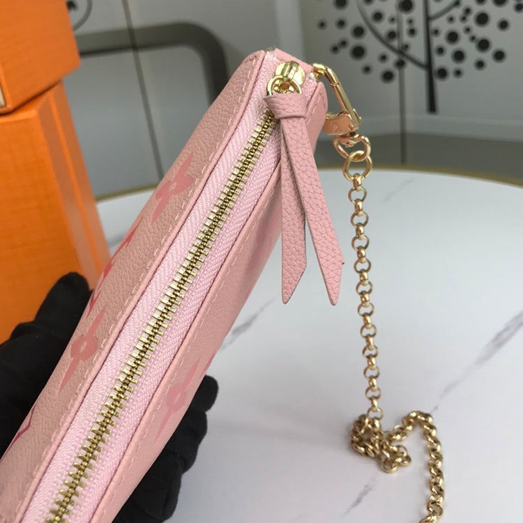 1E043BDE Stylish leather bag