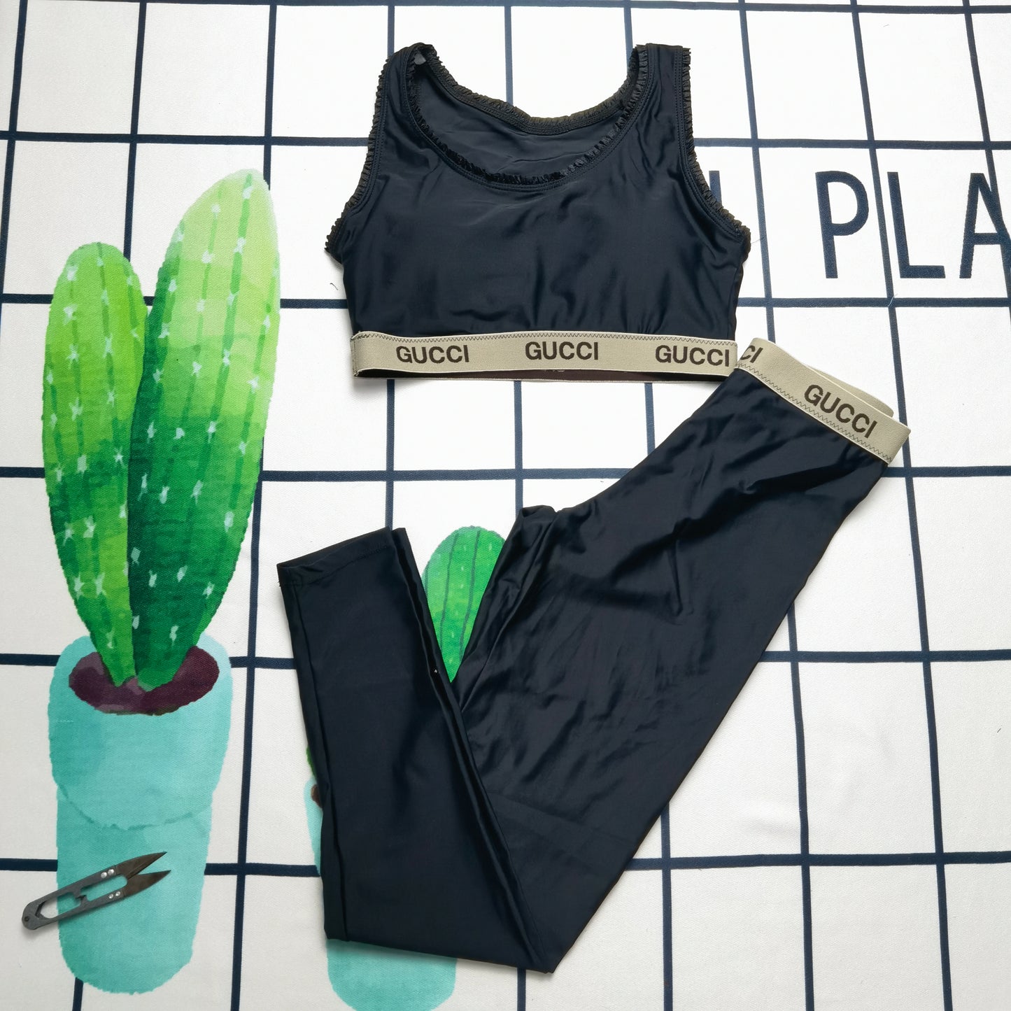 14B58YDE Stylish Long sleeve swimsuit
