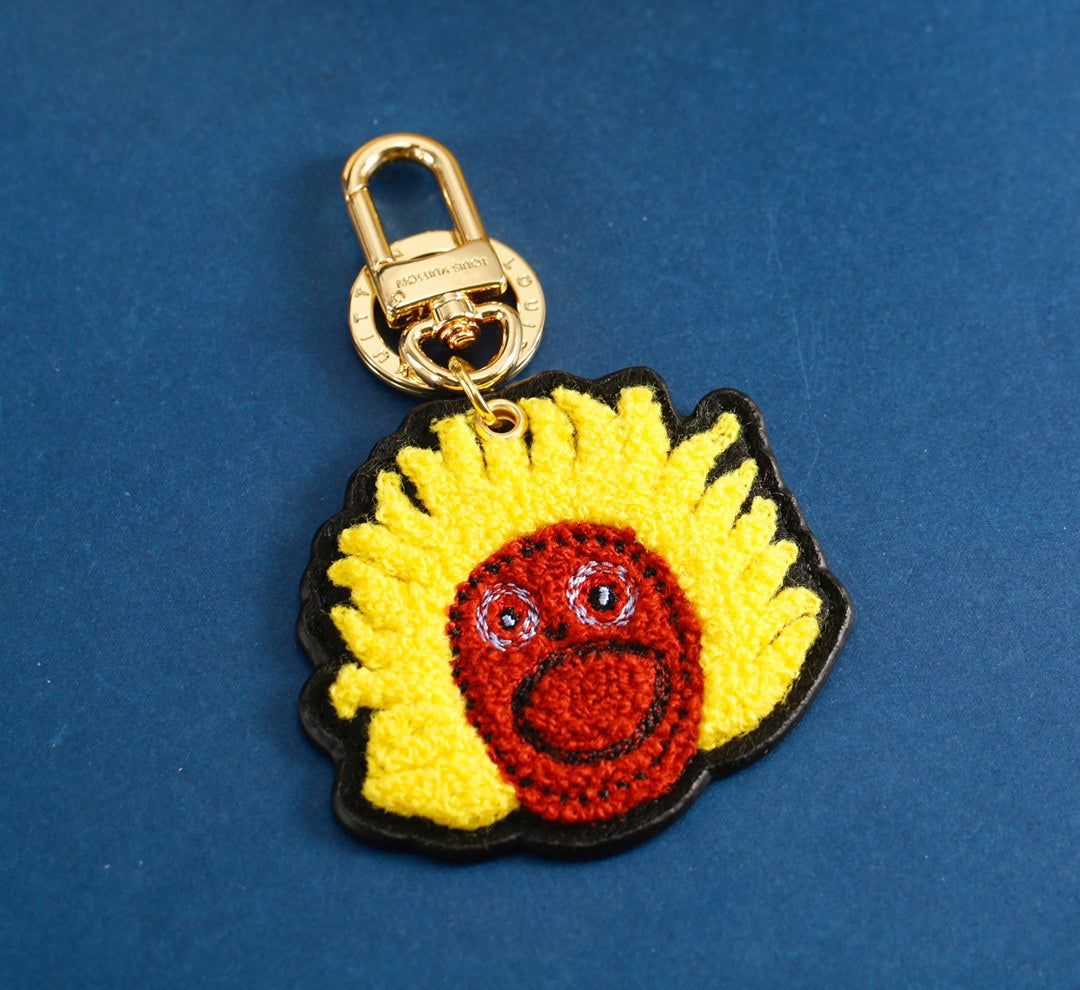 3RE11ADE Stylish key closure