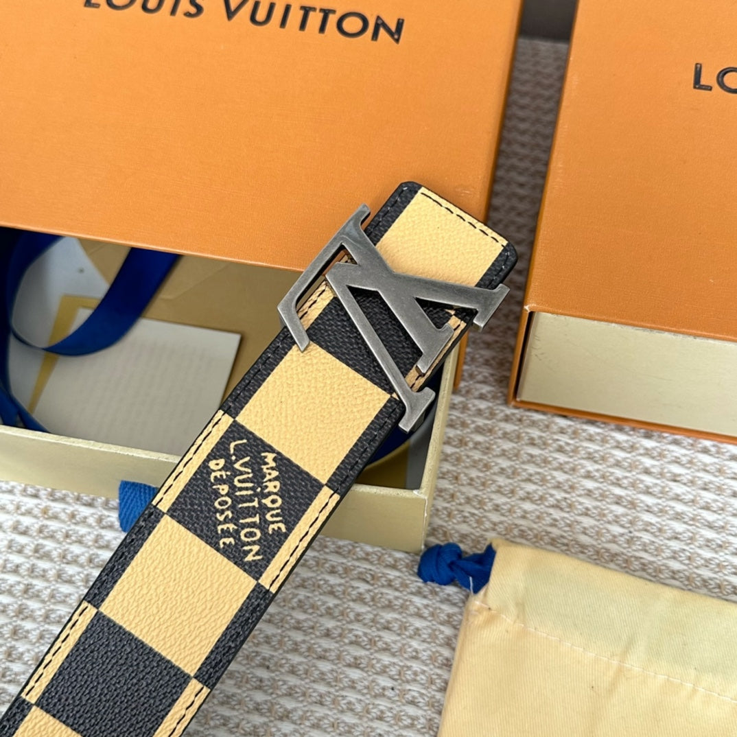 14E149PDE Stylish High quality belt With full package