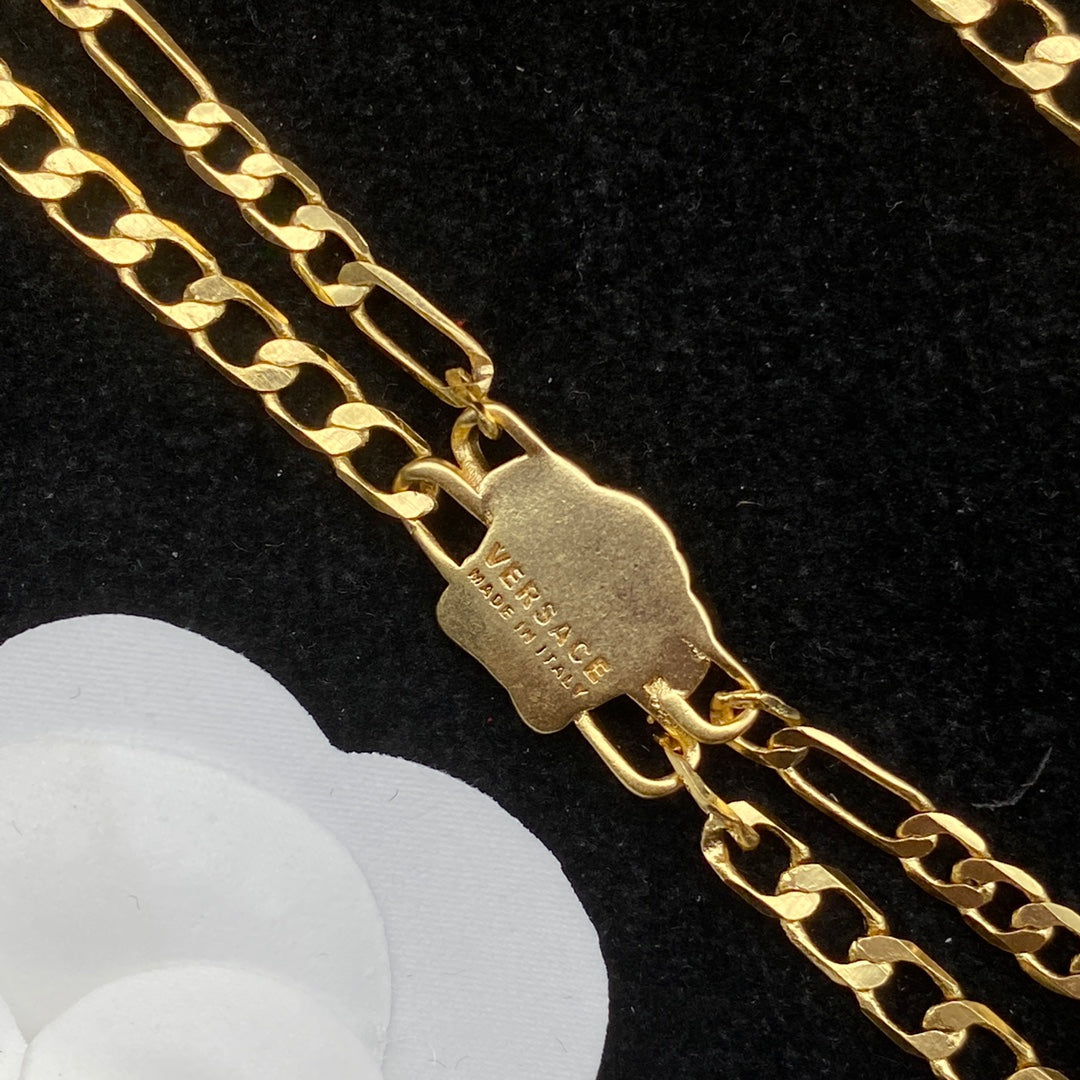 175RV57XDE Stylish Necklaces