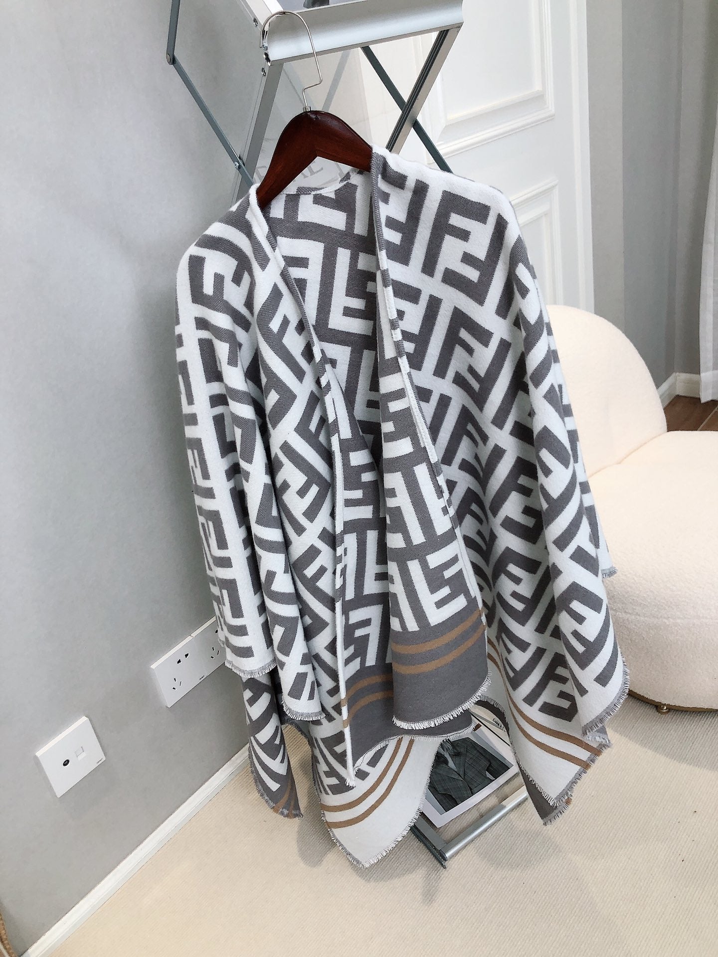 175RF23WDE Stylish Winter Scarves