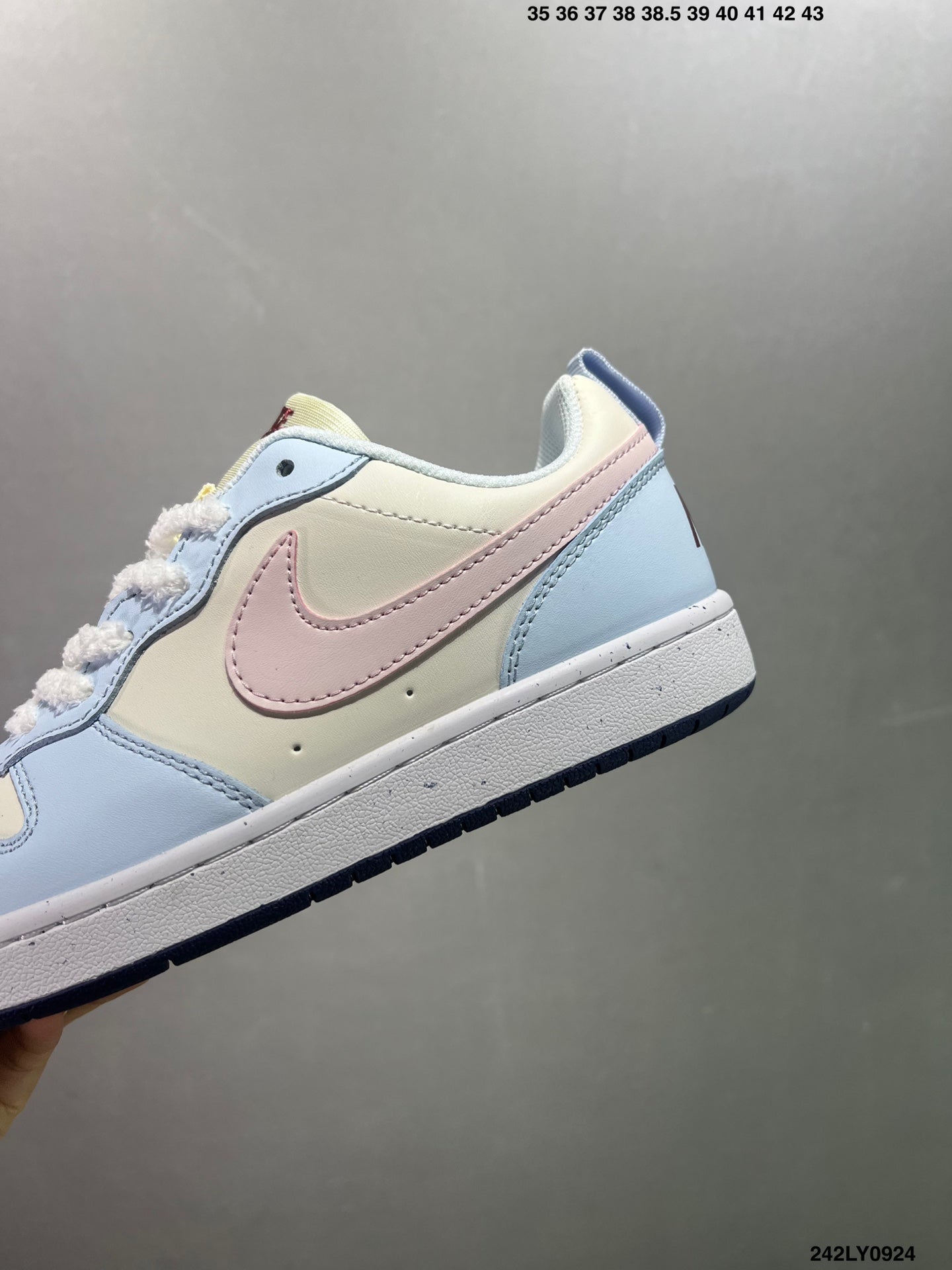 435ZA21ZDE Stylish shoes