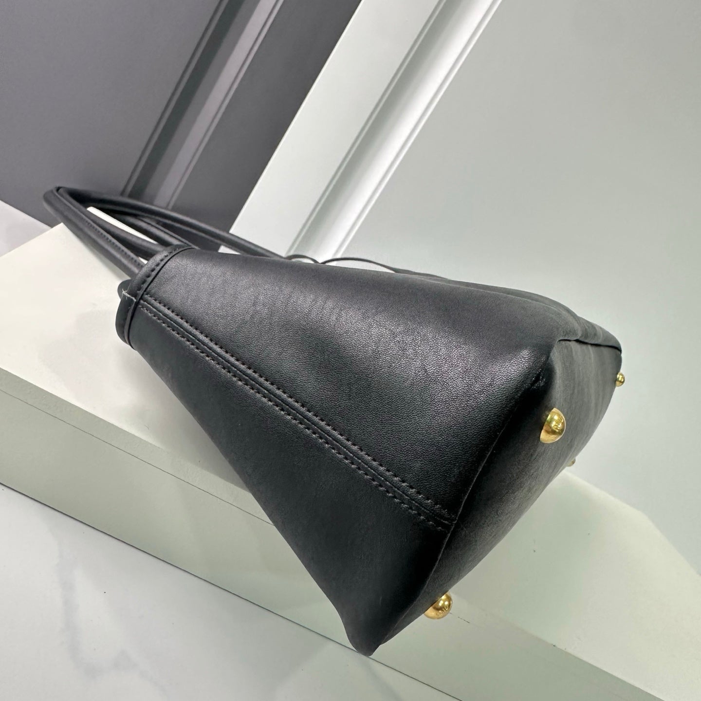 15RA45BDE Stylish leather bag
