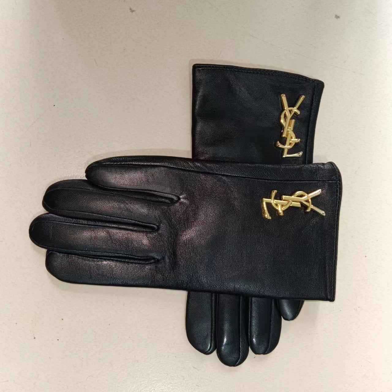 24SL85SDE Stylish gloves