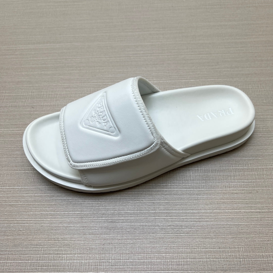 54PD6ZDE Stylish slippers