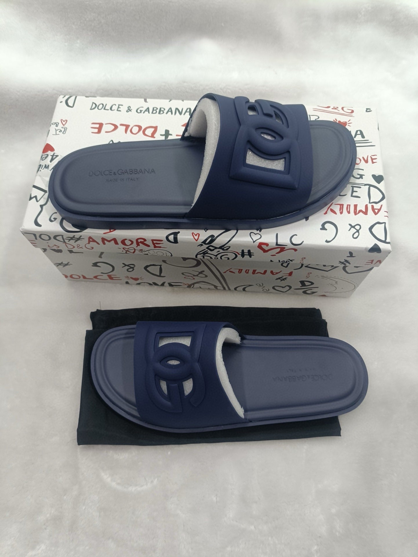 54A82ZDE Stylish slippers