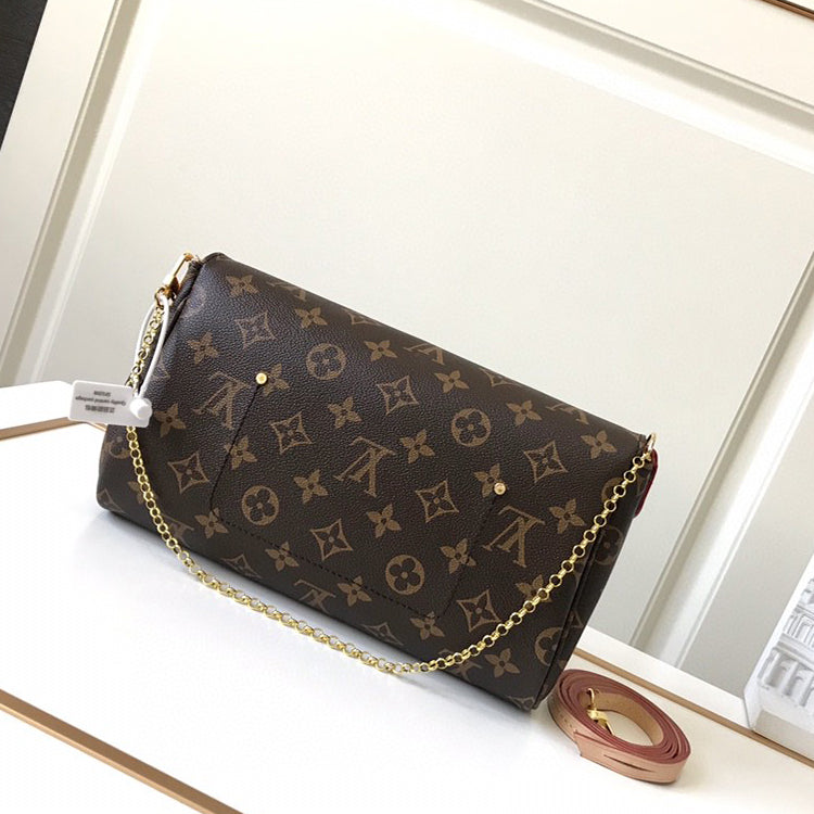 AE103BDE Stylish leather bag