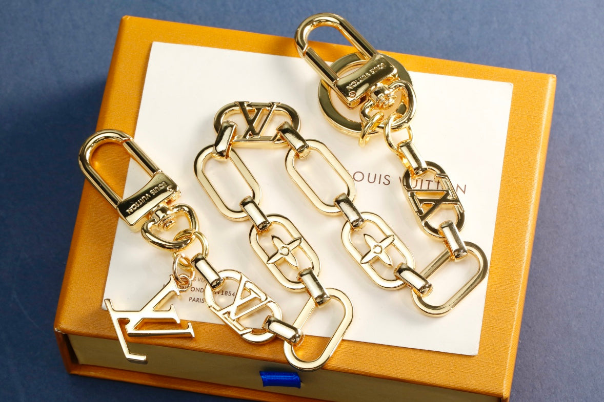 14E1ADE Stylish key closure