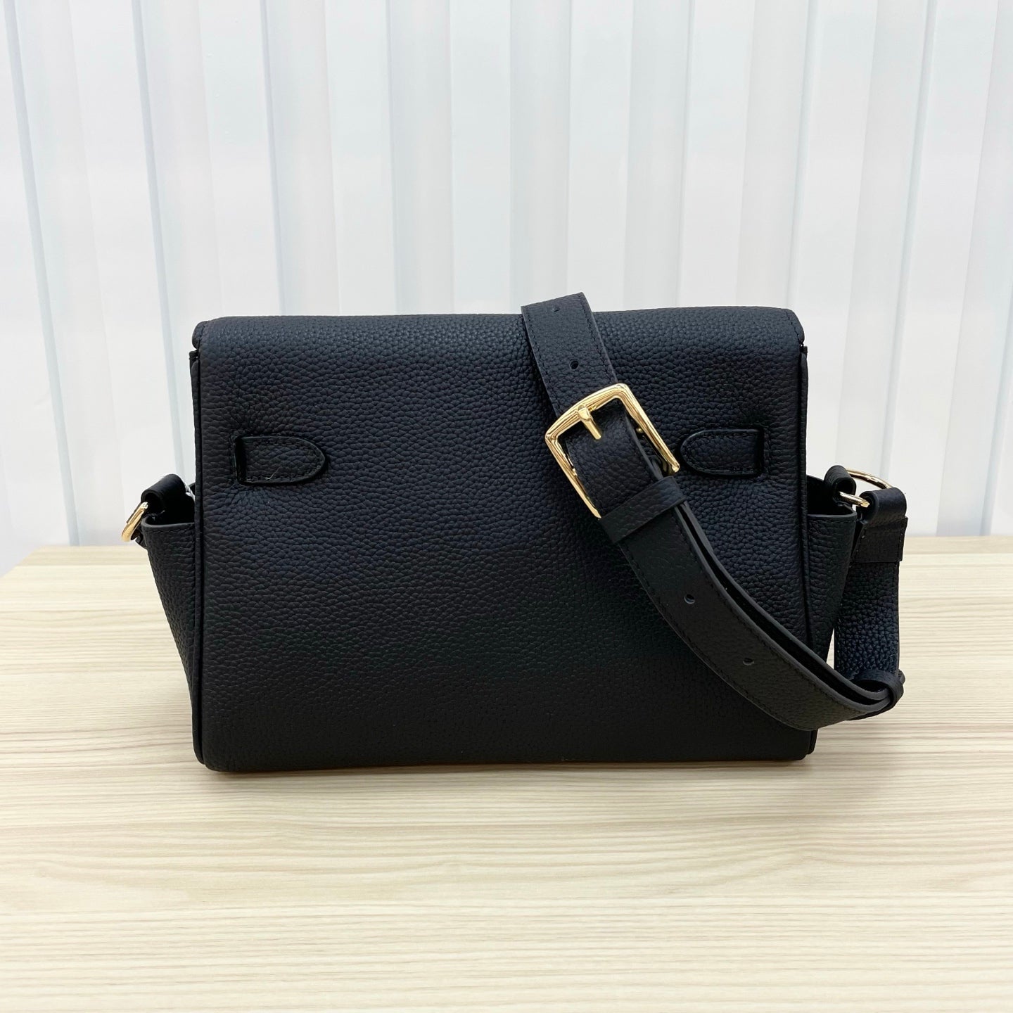 15RH4BDE Stylish leather bag